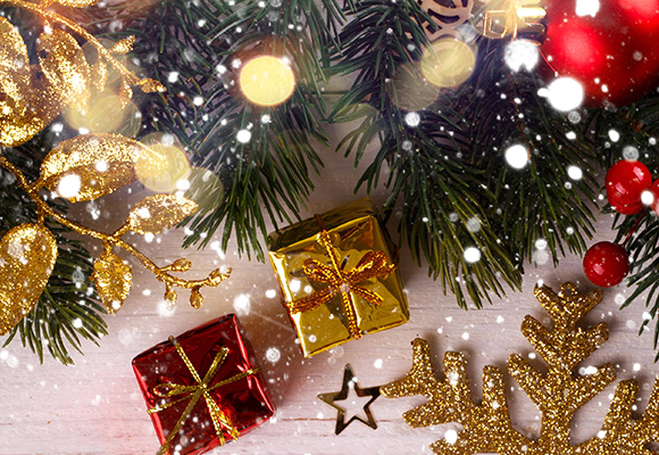 Christbaum schmücken