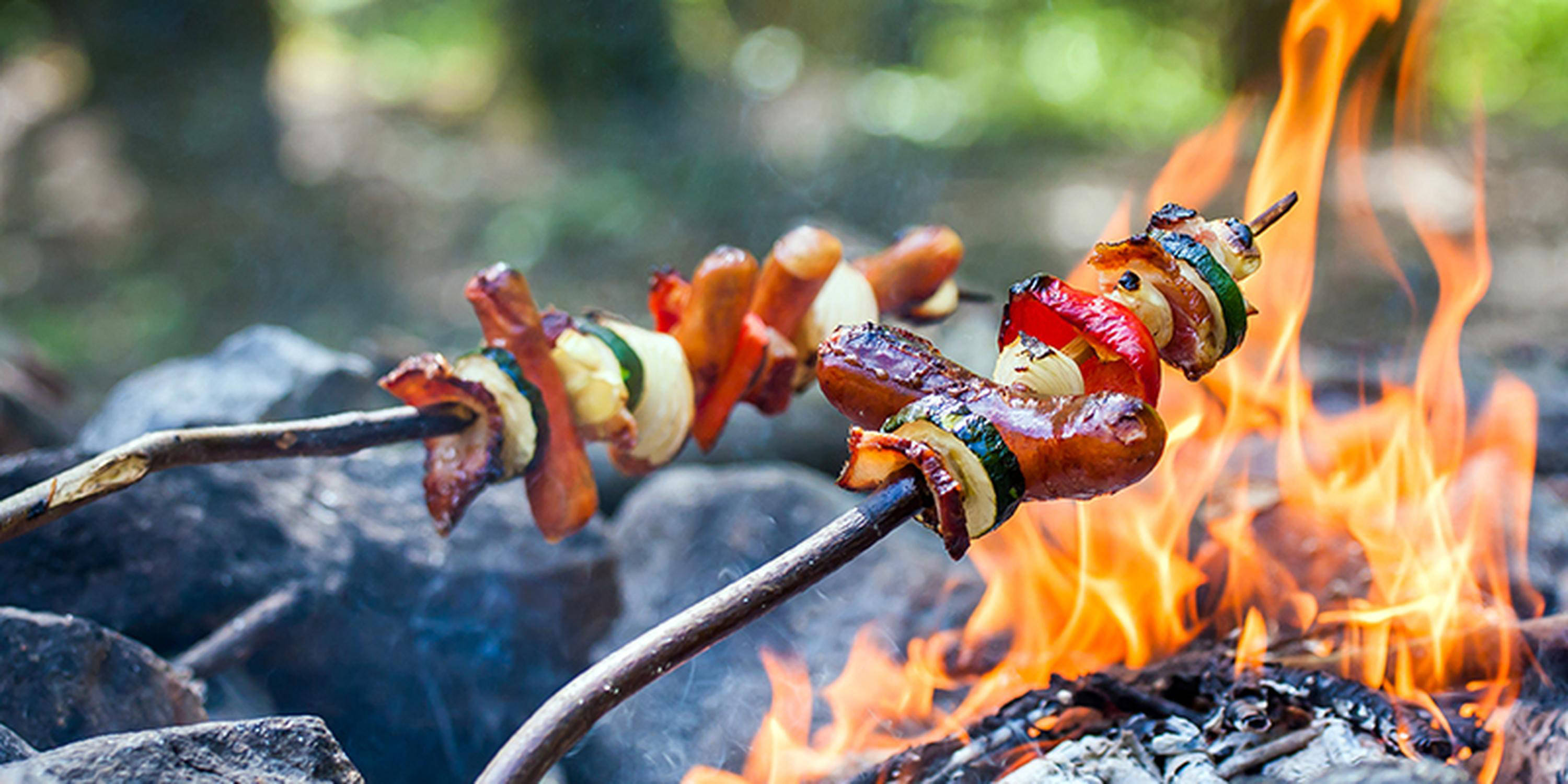 Grillen am Lagerfeuer