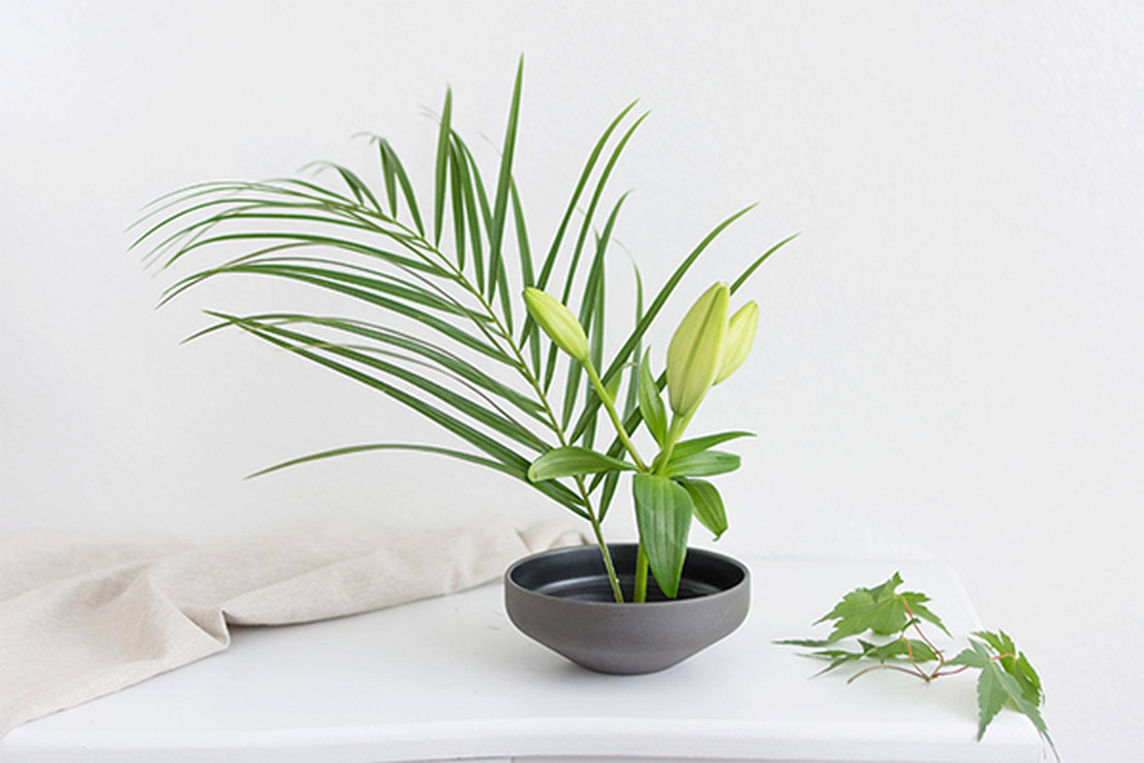 Ikebana mit Höhenunterschied Schritt 2