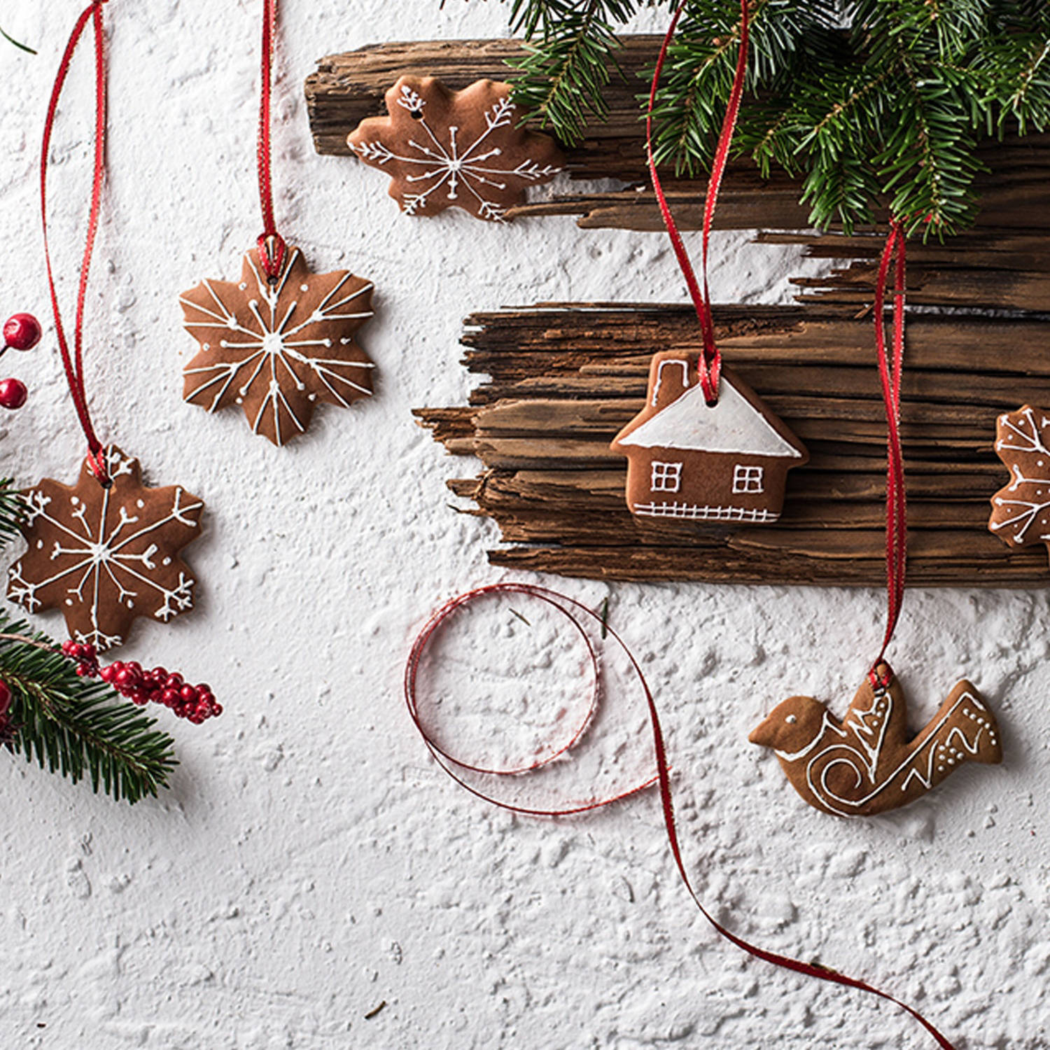 Serviervorschlag: Ein Mobile aus Lebkuchen!