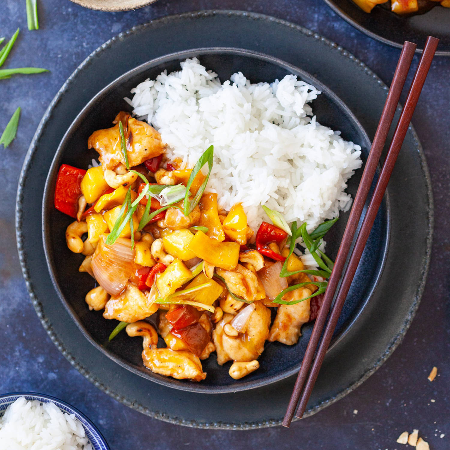 Exotisches Ananas-Huhn süß-sauer