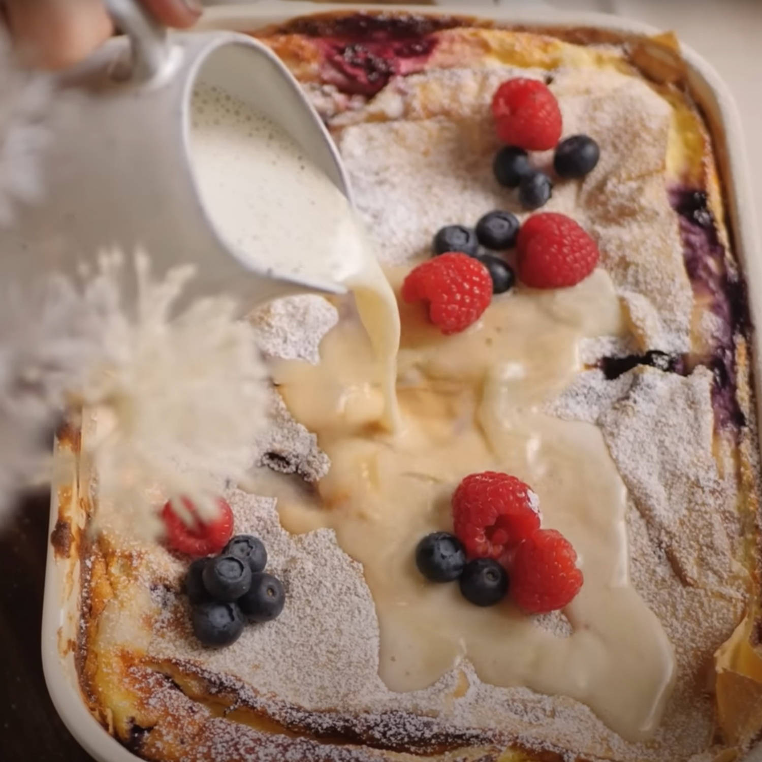 Serviervorschlag: Milchrahmstrudel