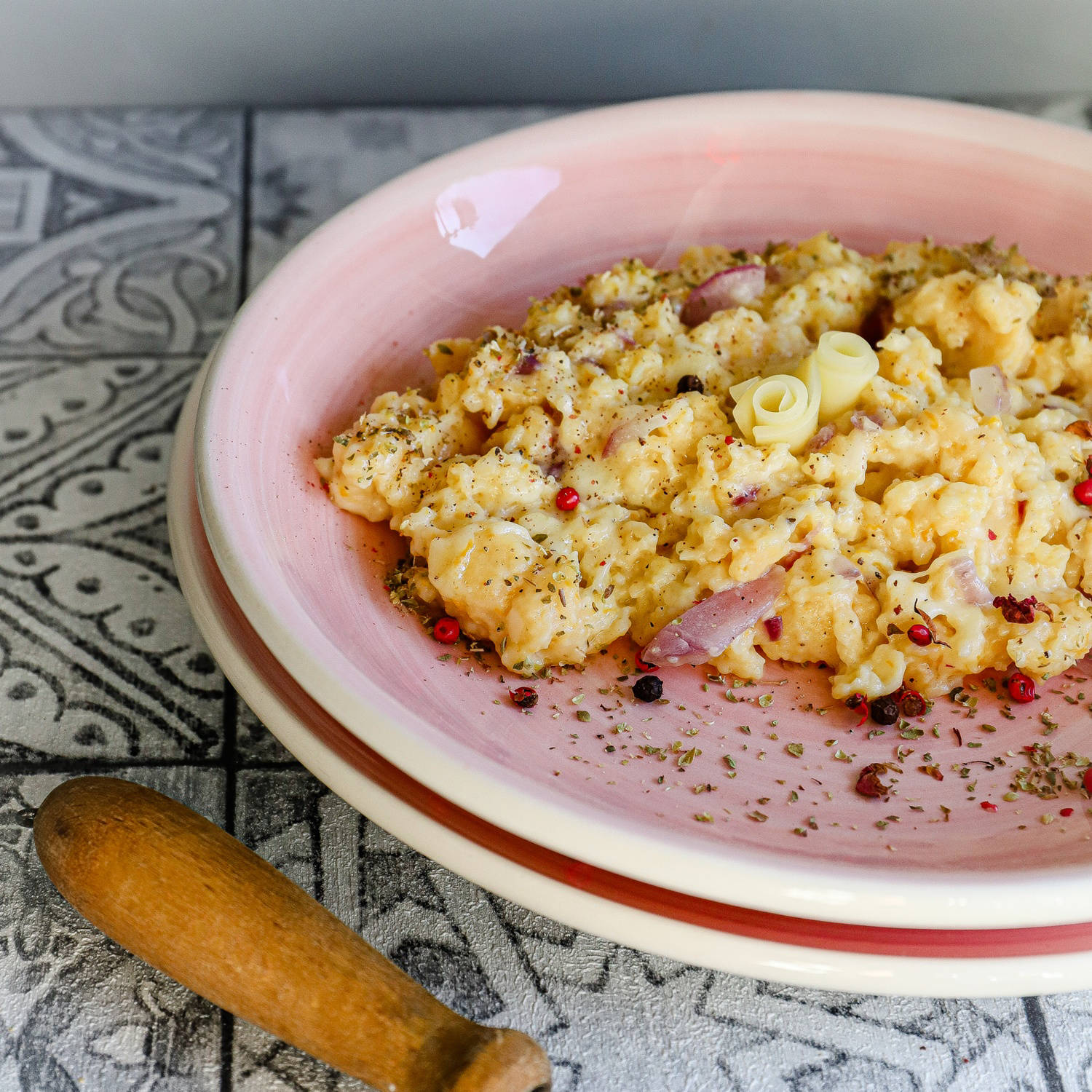 Serviervorschlag: Köstliche Kürbis-Spätzle