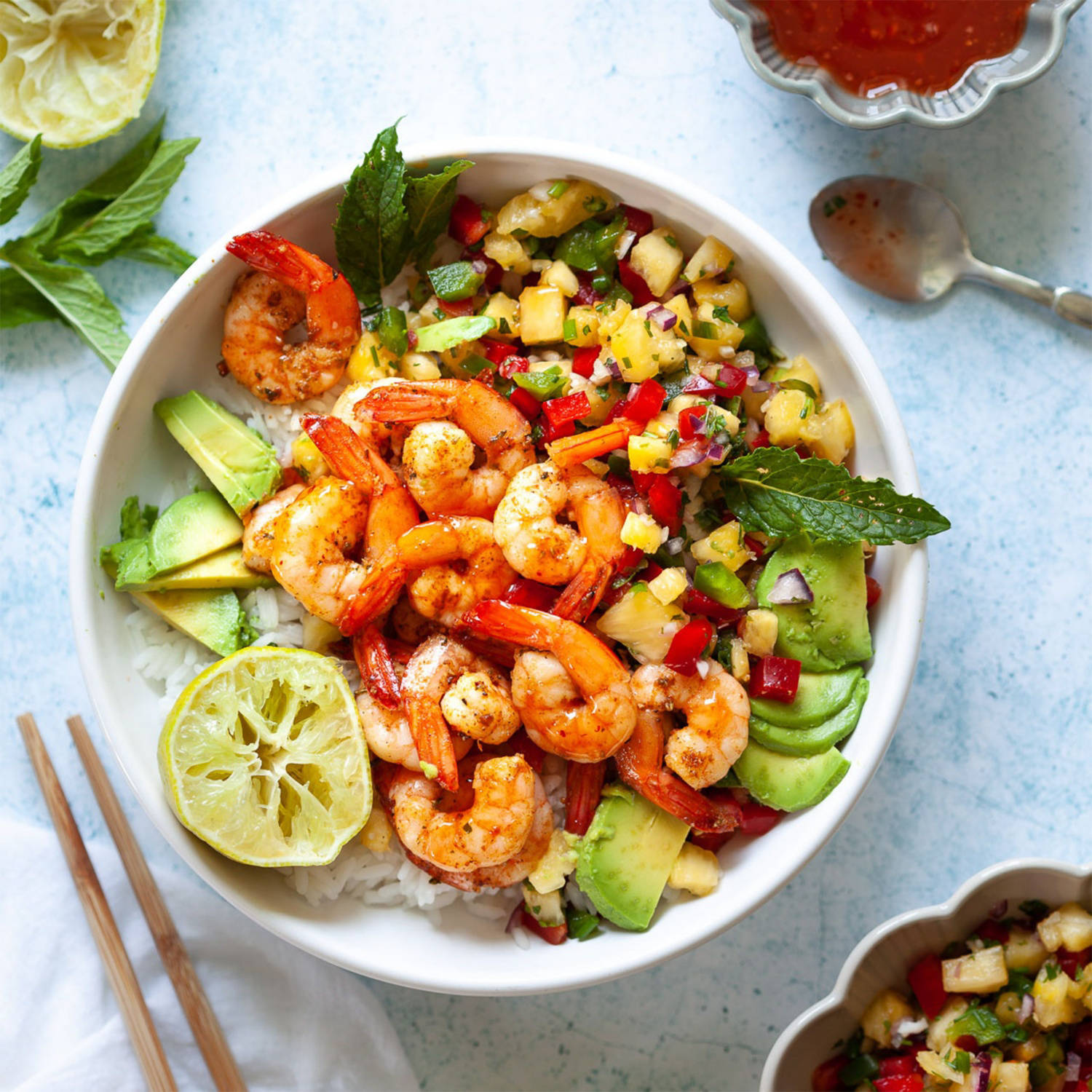 Garnelen-Bowl mit Ananas-Salsa