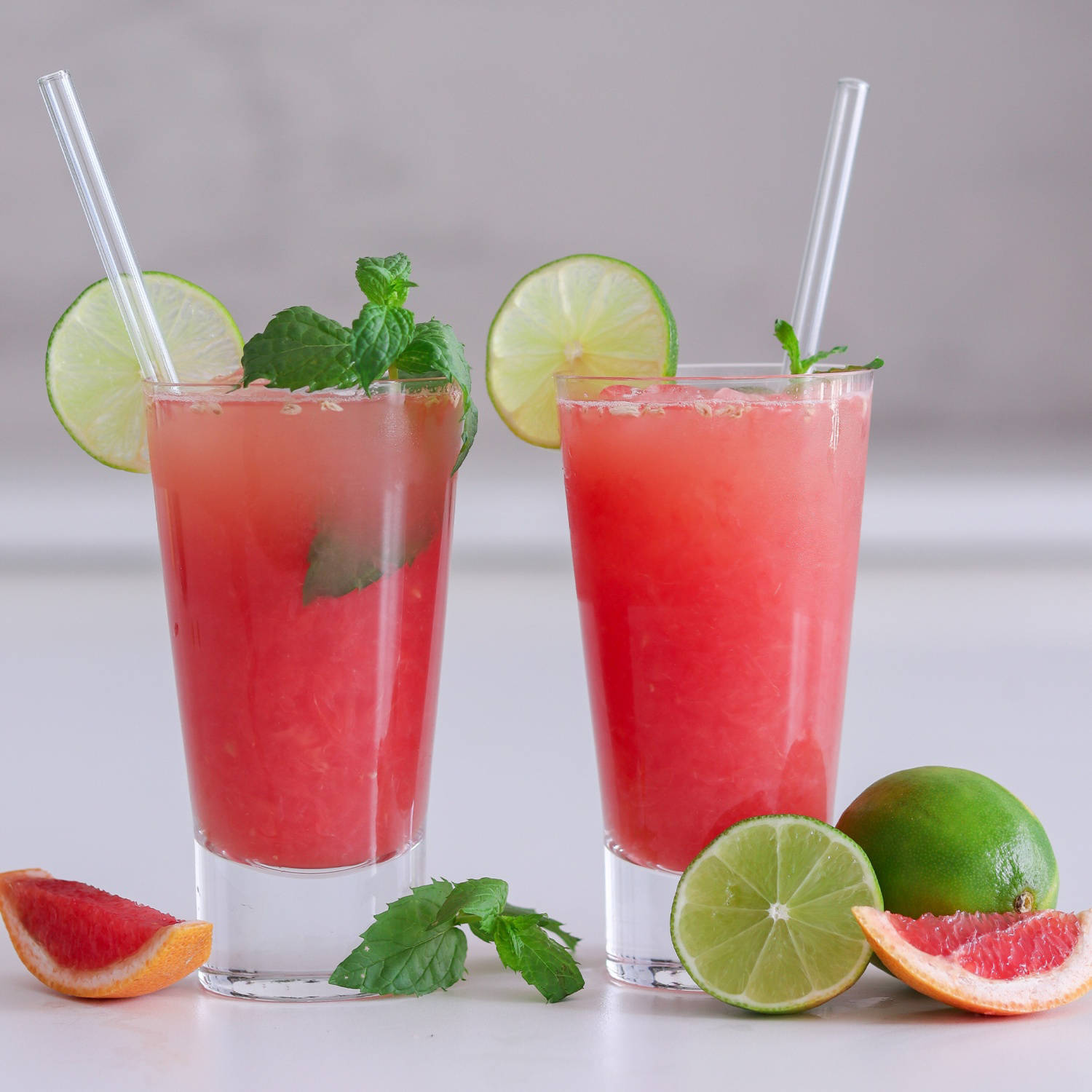 Serviervorschlag: Alkoholfreier Grapefruit Cocktail