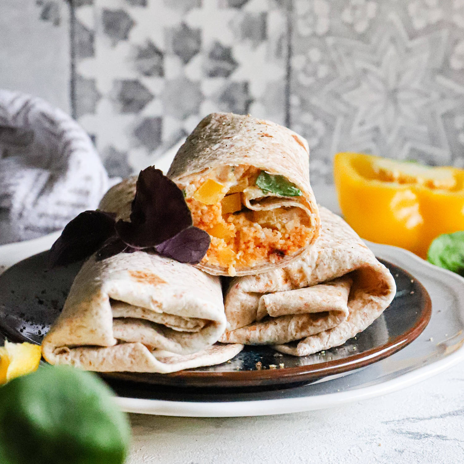 Serviervorschlag: Wraps mit Couscous und Spinat