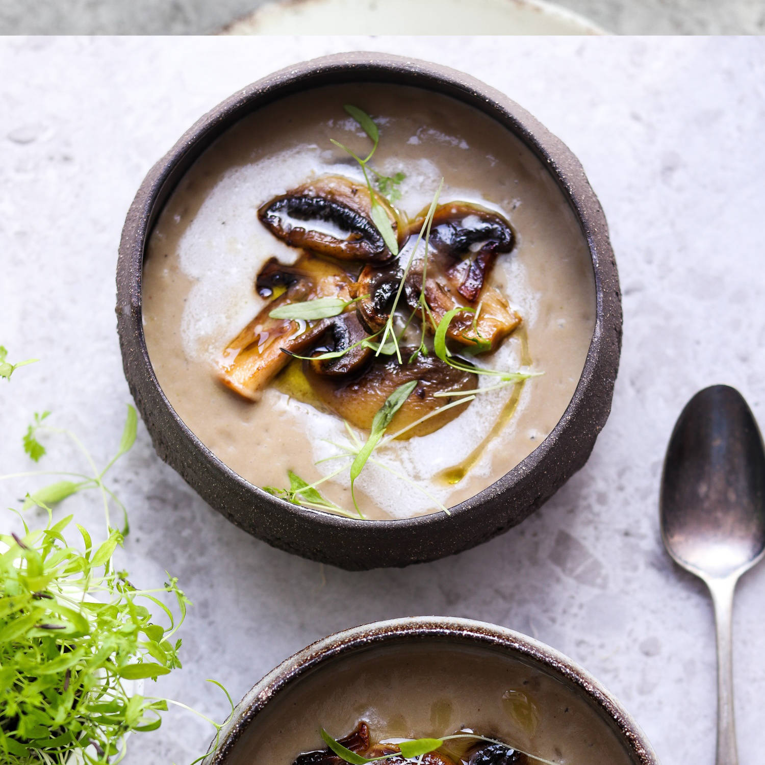 Serviervorschlag: Herzhafte Schwammerlsuppe