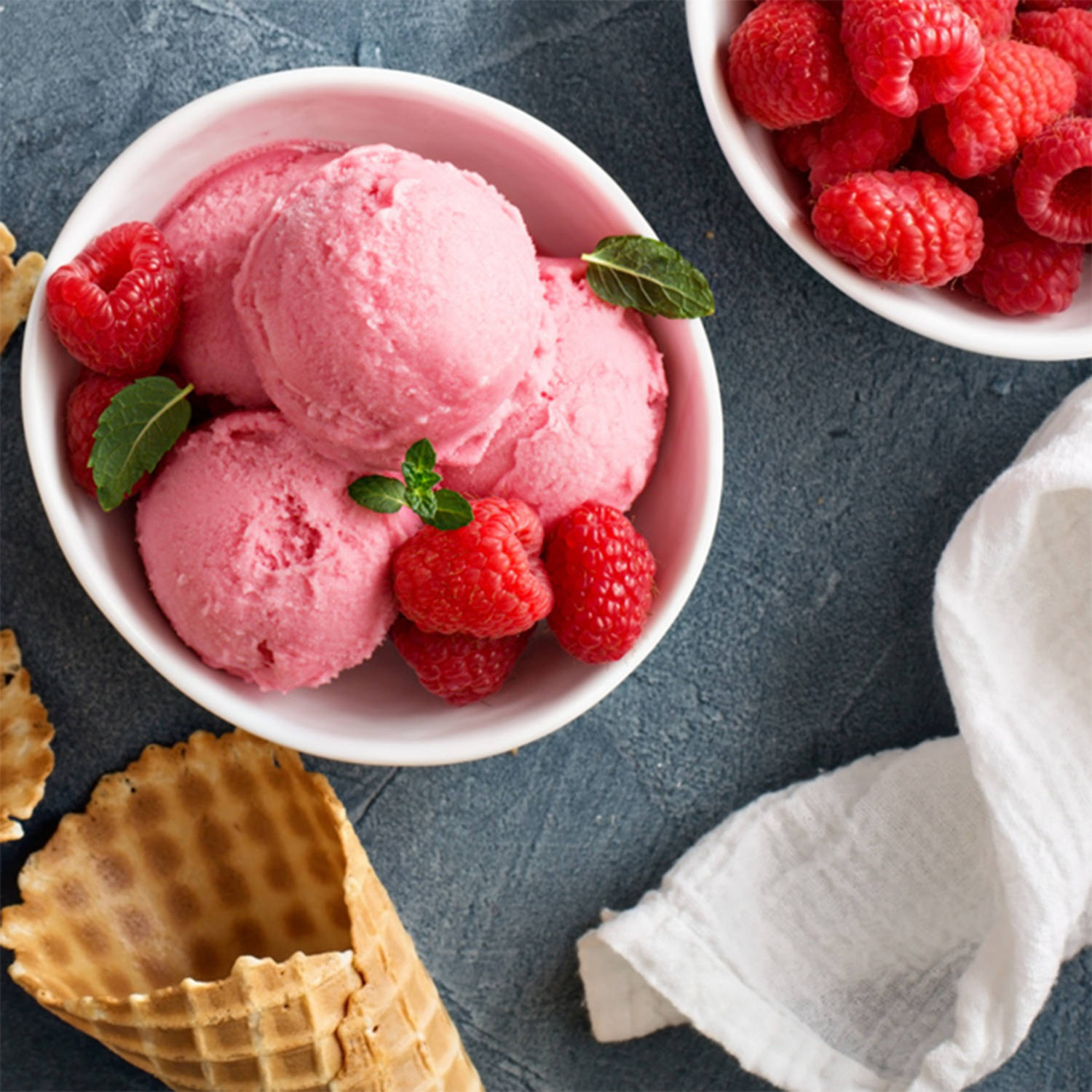 Selbstgemachtes Erdbeer-Eis