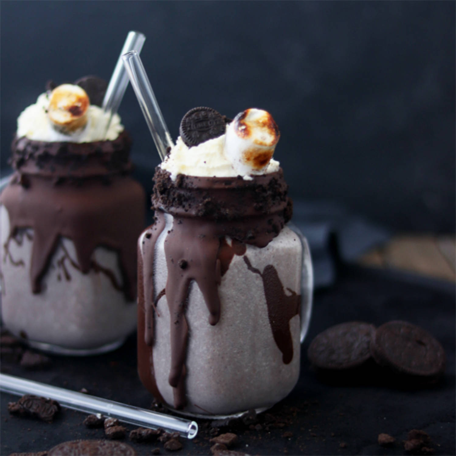 Serviervorschlag: Bananen-Oreo-Milkshake