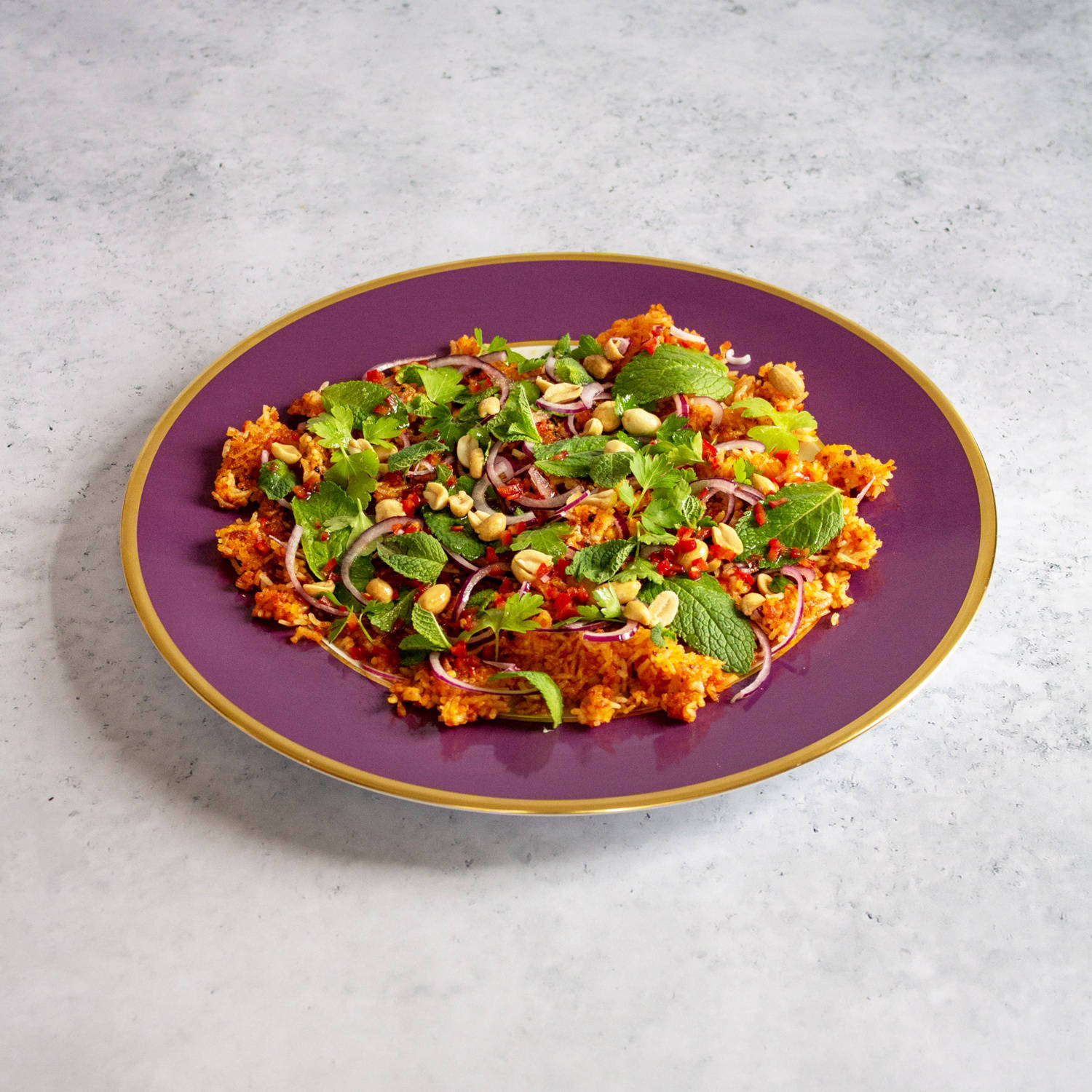 Serviervorschlag: Knuspriger Thai-Reis-Salat Rezept | HOFER Rezeptwelt