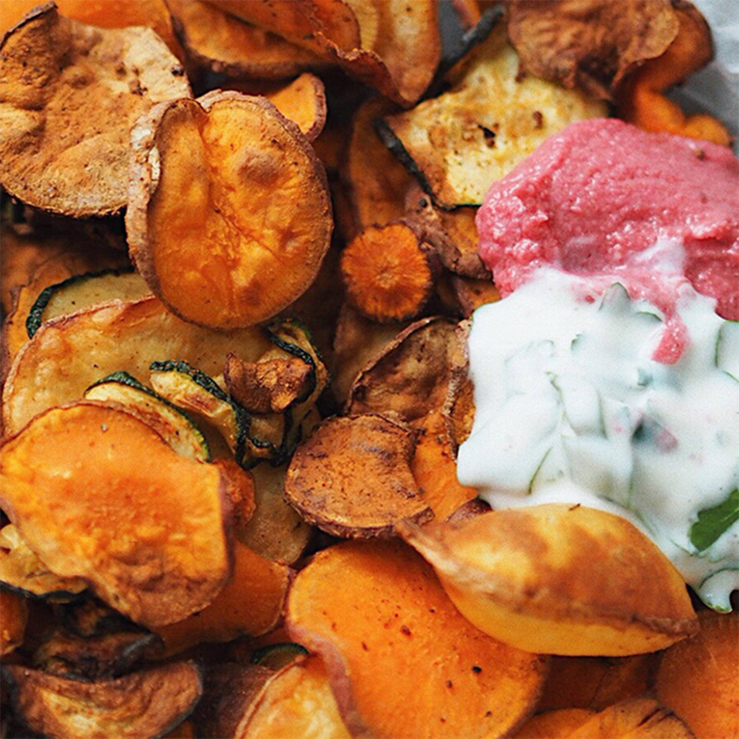 Serviervorschlag: Selbstgemachte Gemüsechips