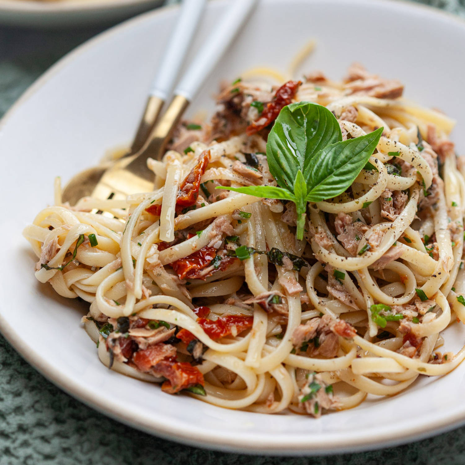 Serviervorschlag: Spaghetti mit Thunfisch