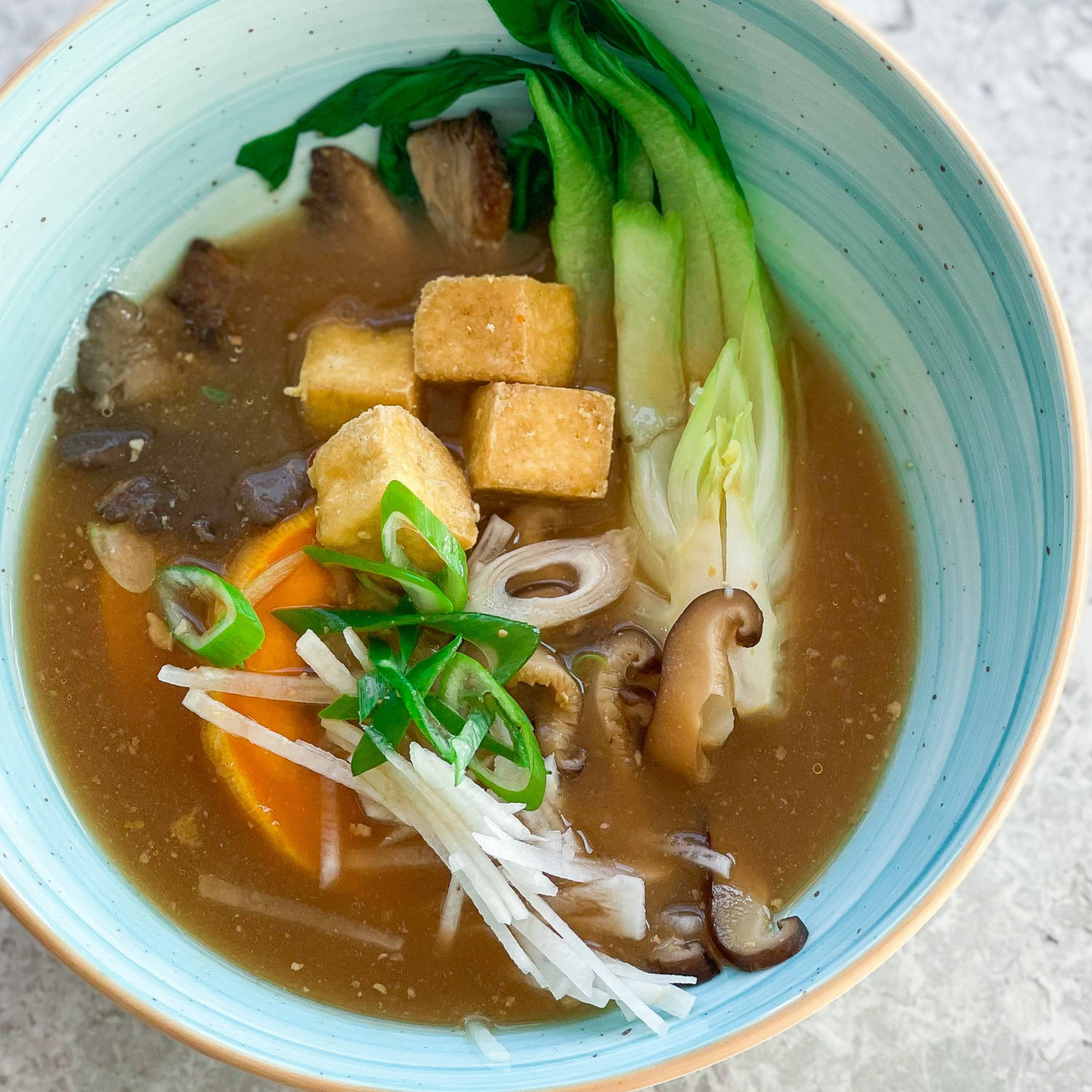 Serviervorschlag: Vegane Ramensuppe