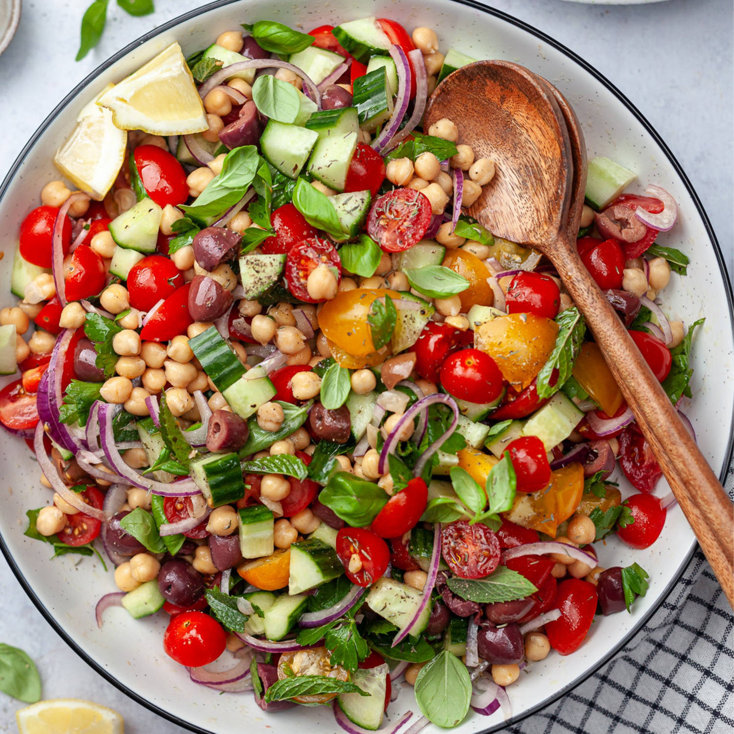 Sommerlicher Kichererbsensalat