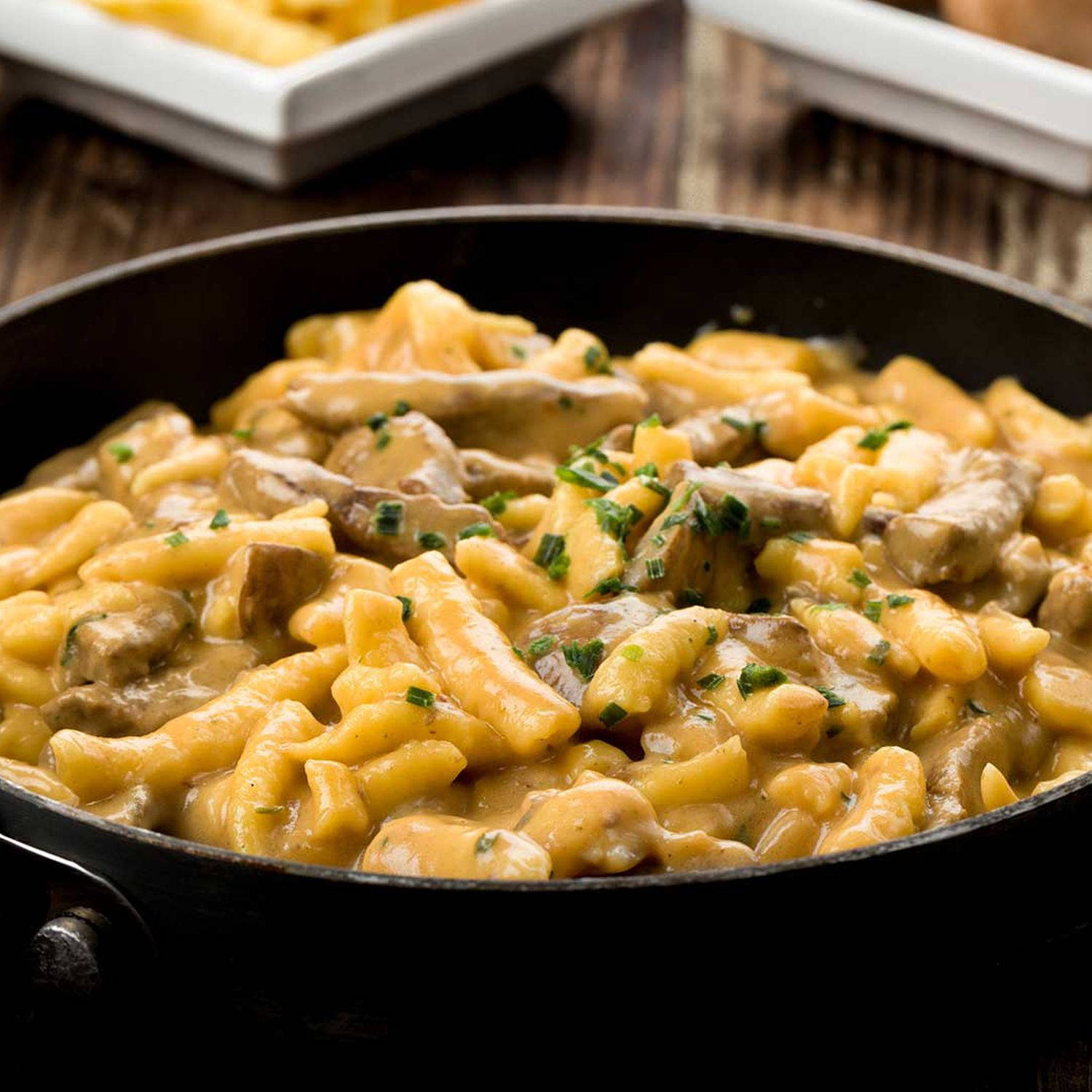 Serviervorschlag: Champignon-Spätzle-Pfanne