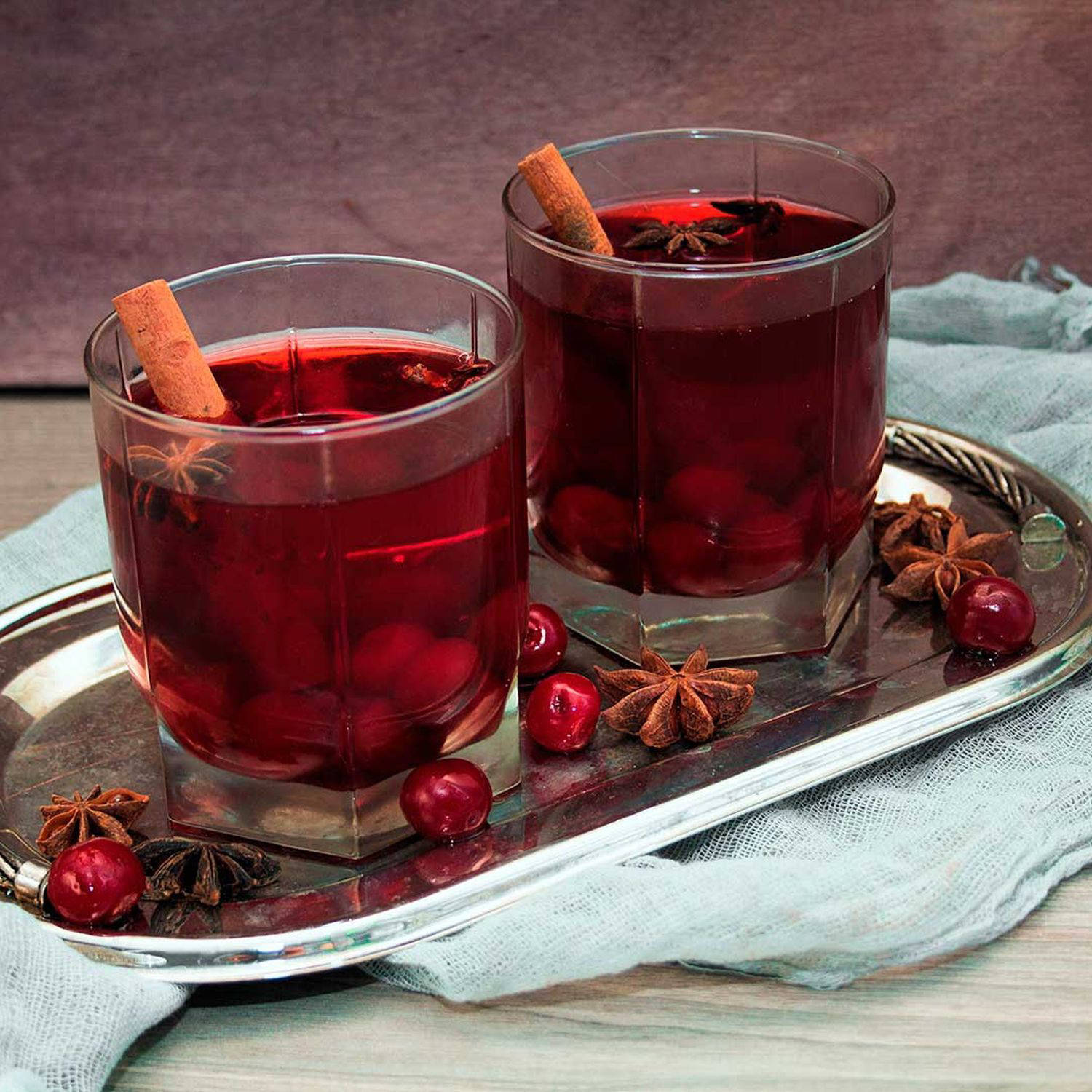 Serviervorschlag: Glühwein mit Kirsch-Pfiff