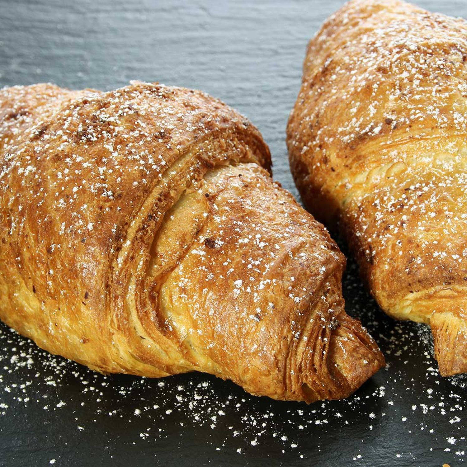 Serviervorschlag: French Toast aus Nuss-Nougat-Croissant