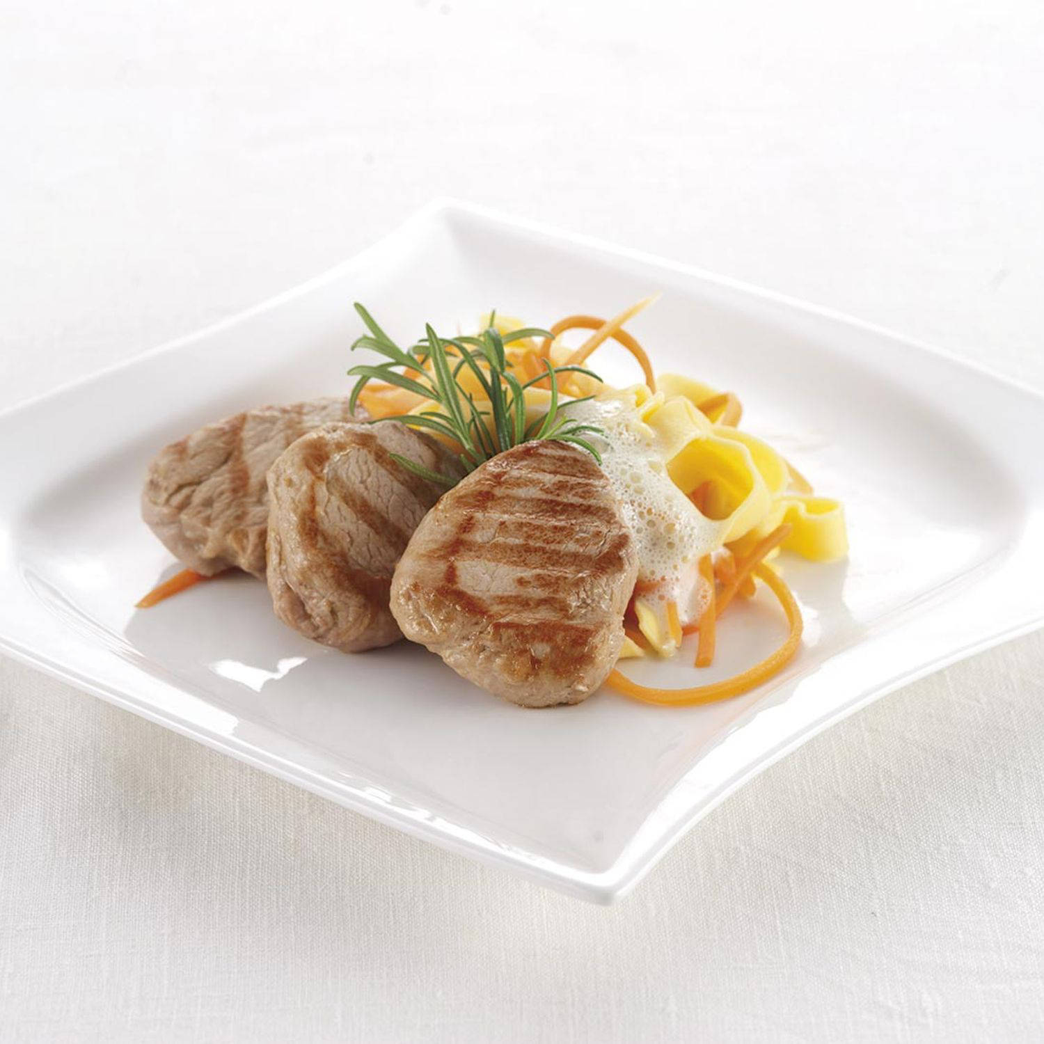 Steak vom Schweinsfilet auf Käseschaumsauce