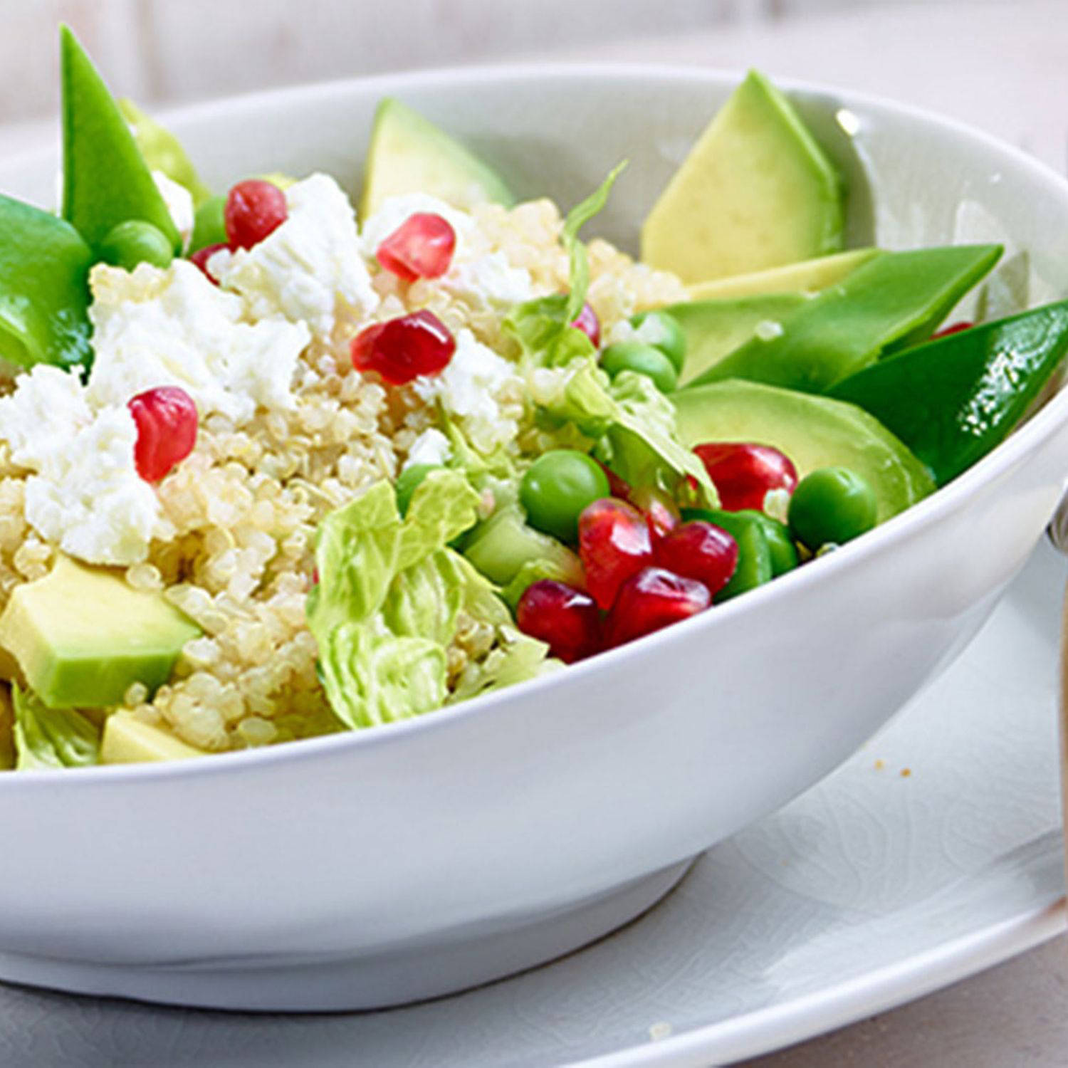 Serviervorschlag: Superfood-Salat mit Quinoa