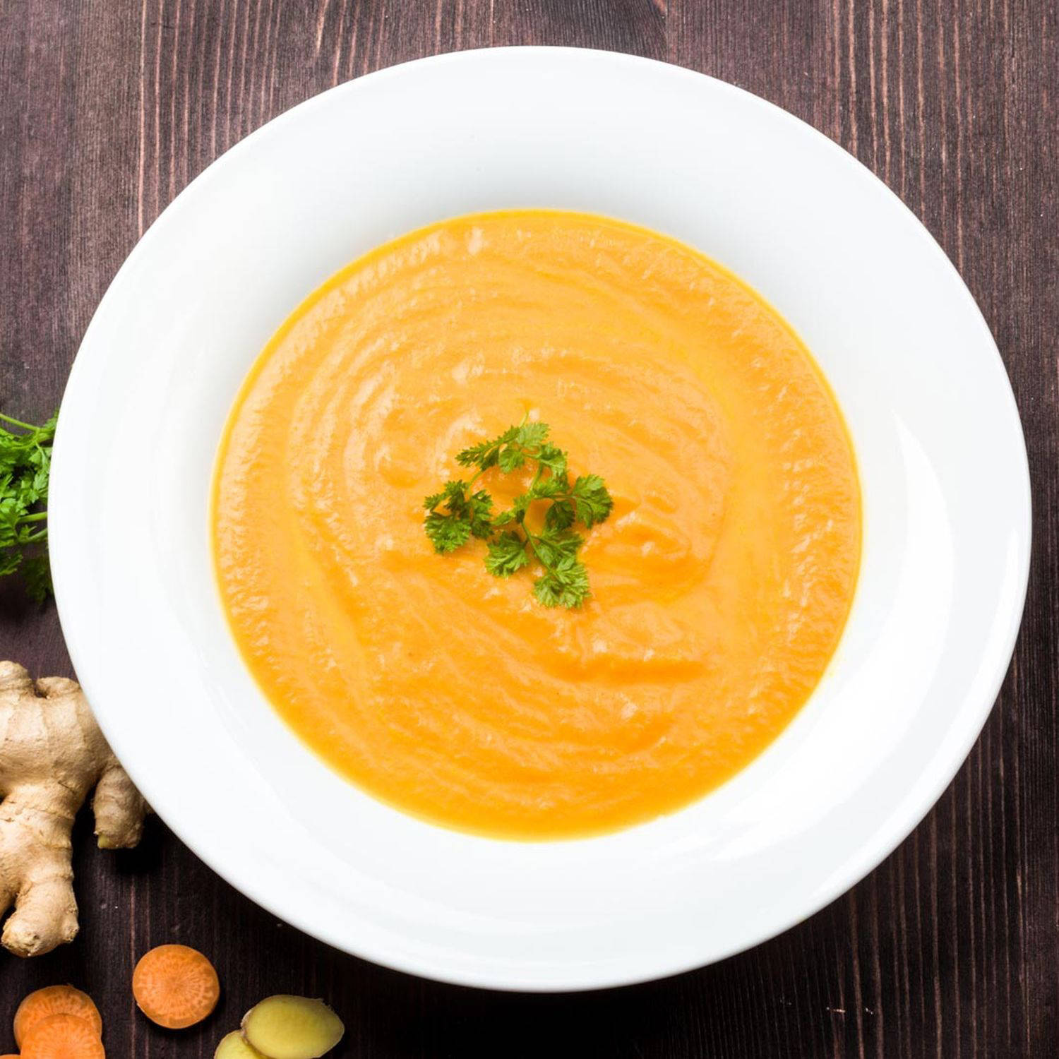 Serviervorschlag: Karotten-Ingwer-Suppe