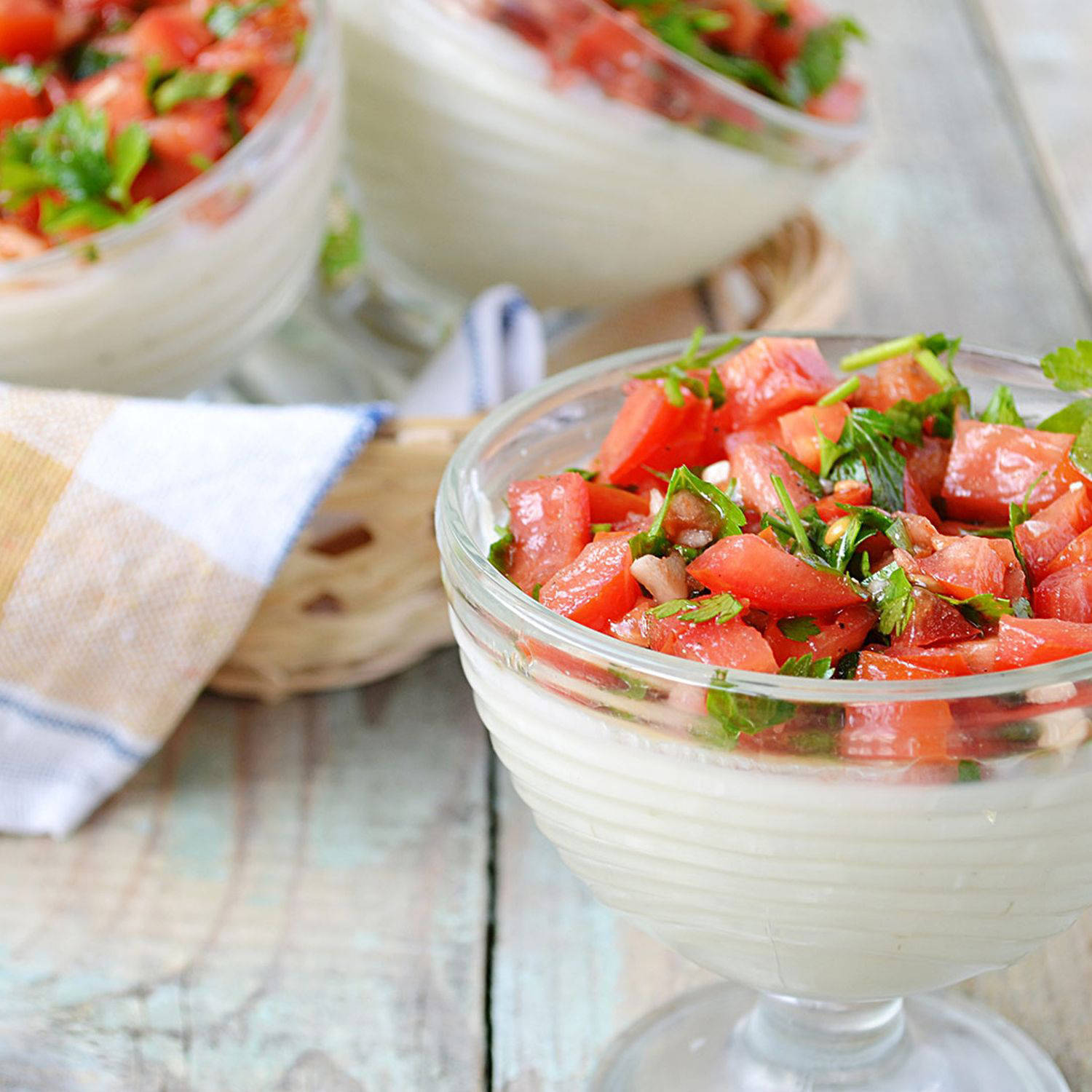 Serviervorschlag: Tomaten-Panna-Cotta