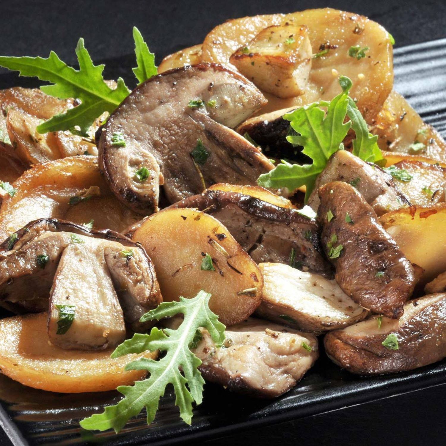 Serviervorschlag: Kartoffel-Pilz-Gröstl