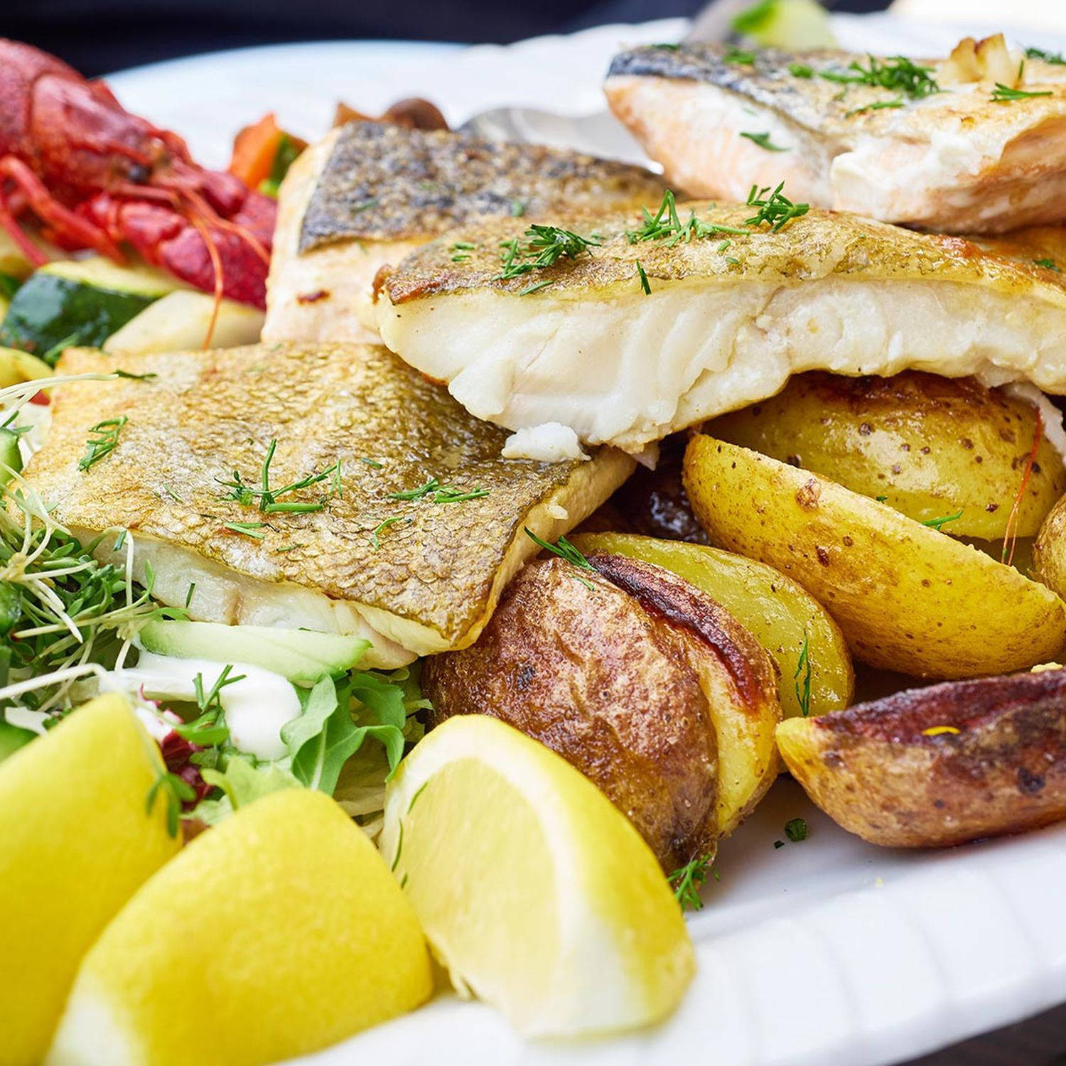 Serviervorschlag: Zander auf Currykartoffeln mit Frühlingszwiebeln