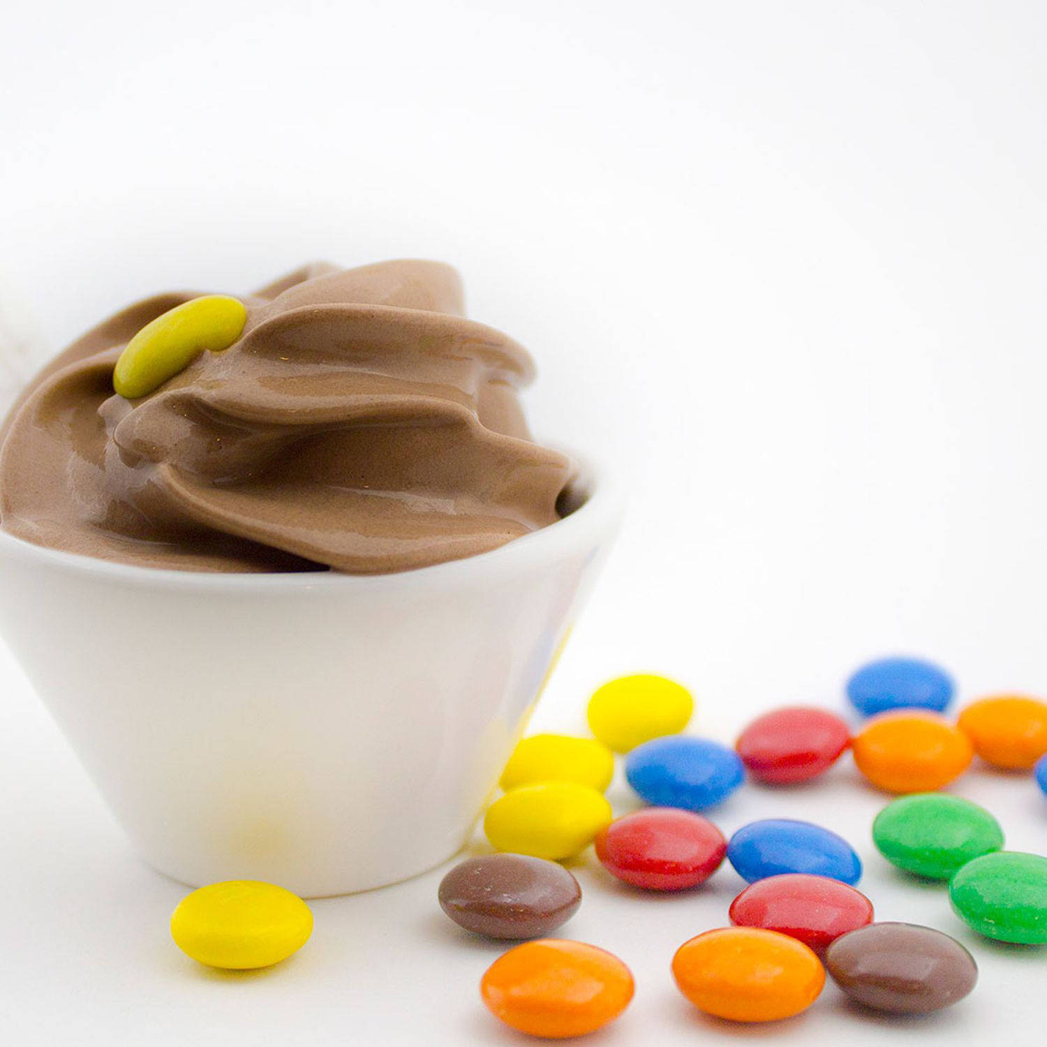 Serviervorschlag: iSi Schokoladen-/Vanillemousse