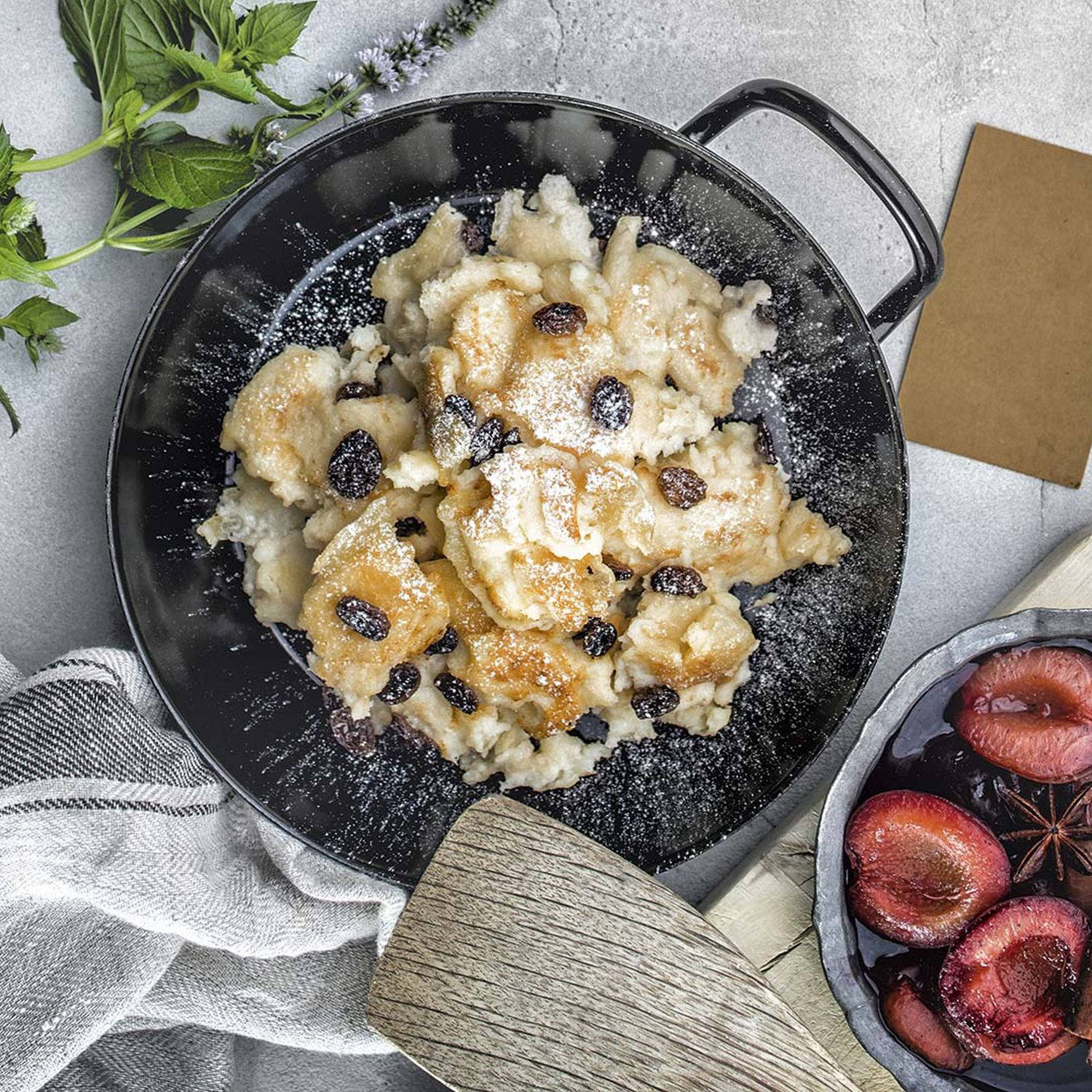 Serviervorschlag: Veganer Kaiserschmarren