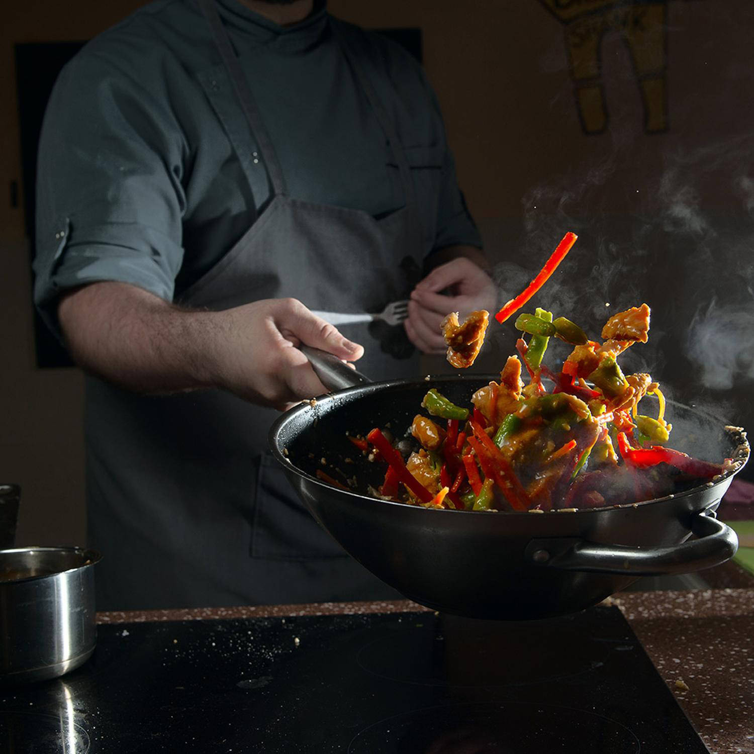 Come usare una padella wok