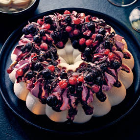Forest fruits pavlova image 