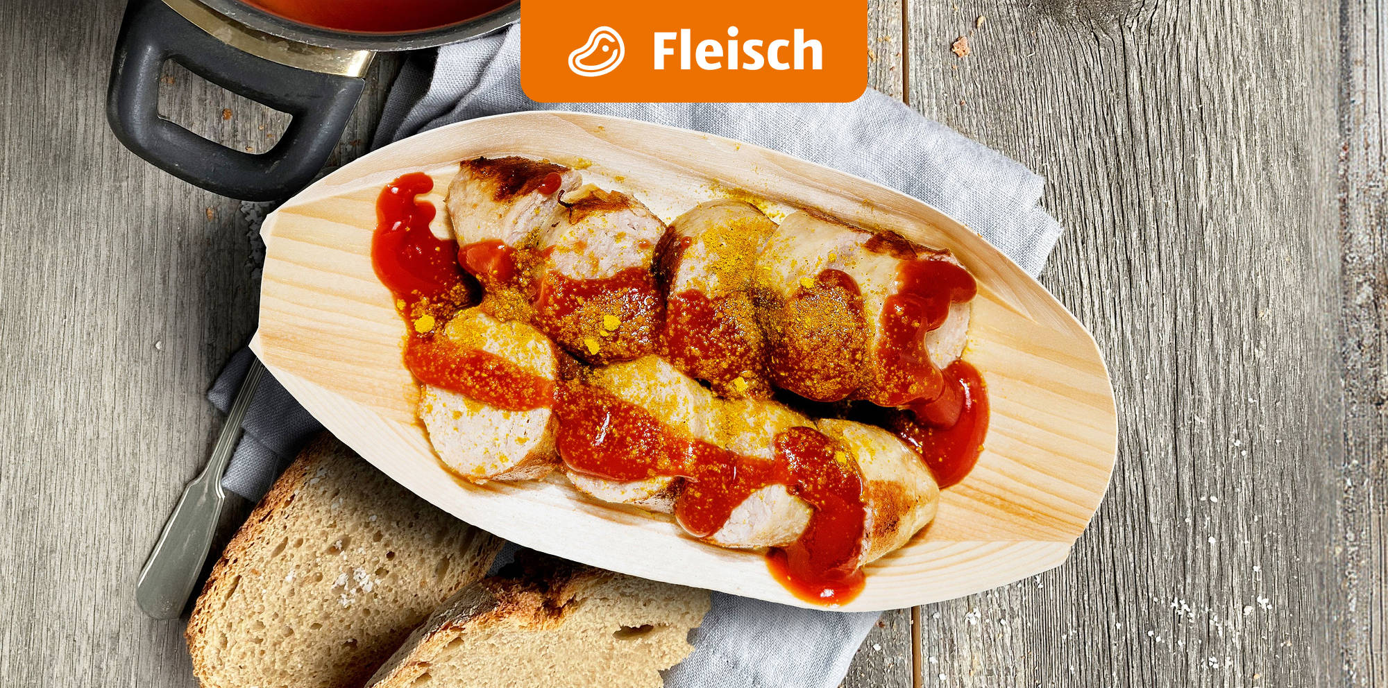 Currywurst vom Grill.