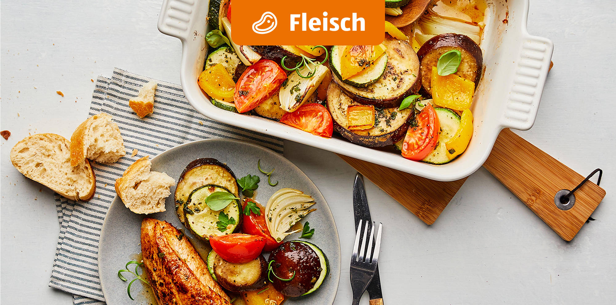 Mediterranes Ofengemüse mit Putensteaks.