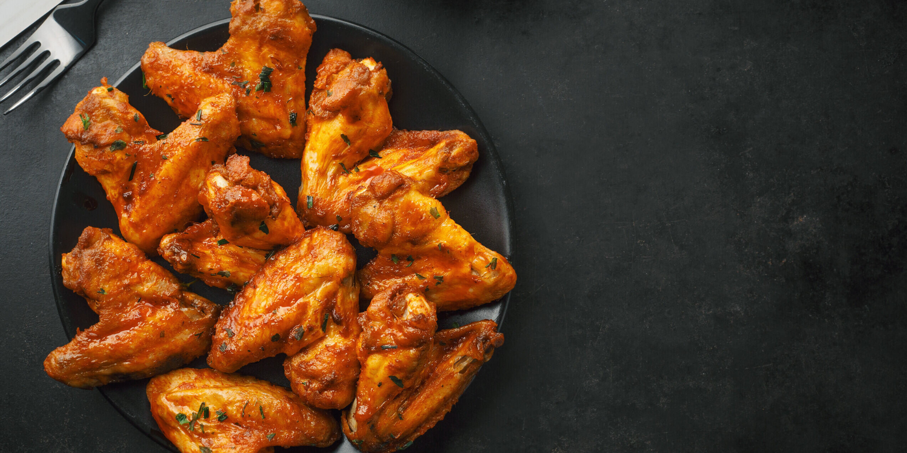 BBQ piščančja krila na žaru