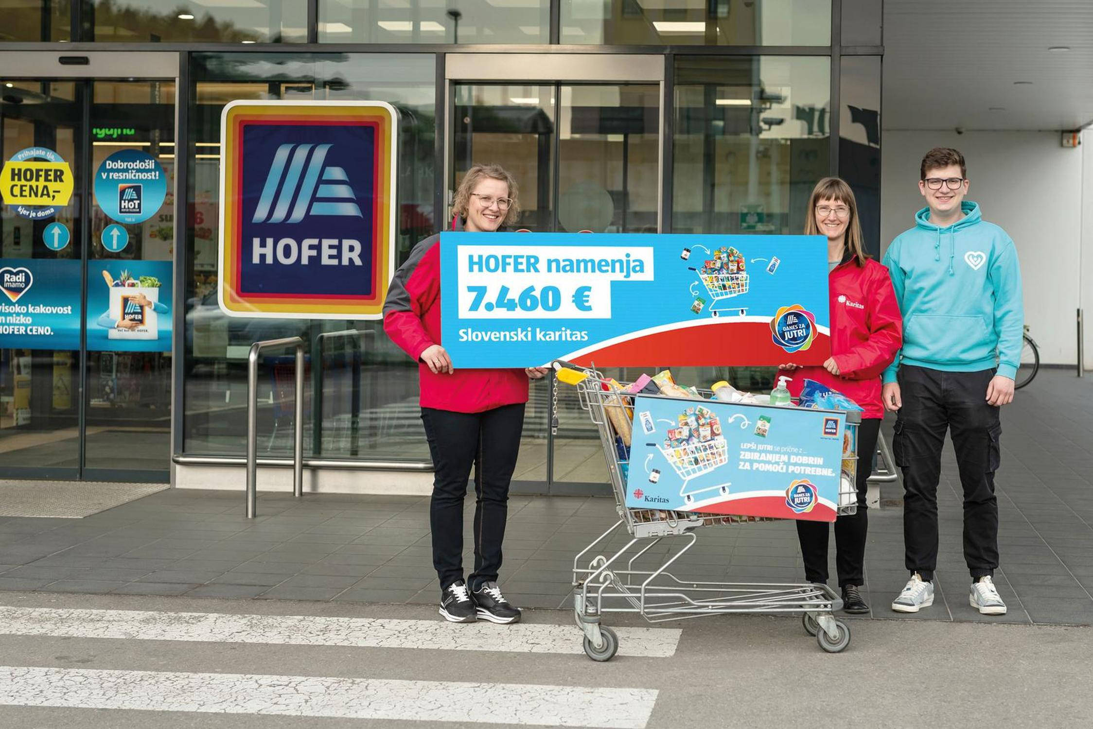 HOFER je Slovenski Karitas doniral izdelke v vrednosti 7460 evrov