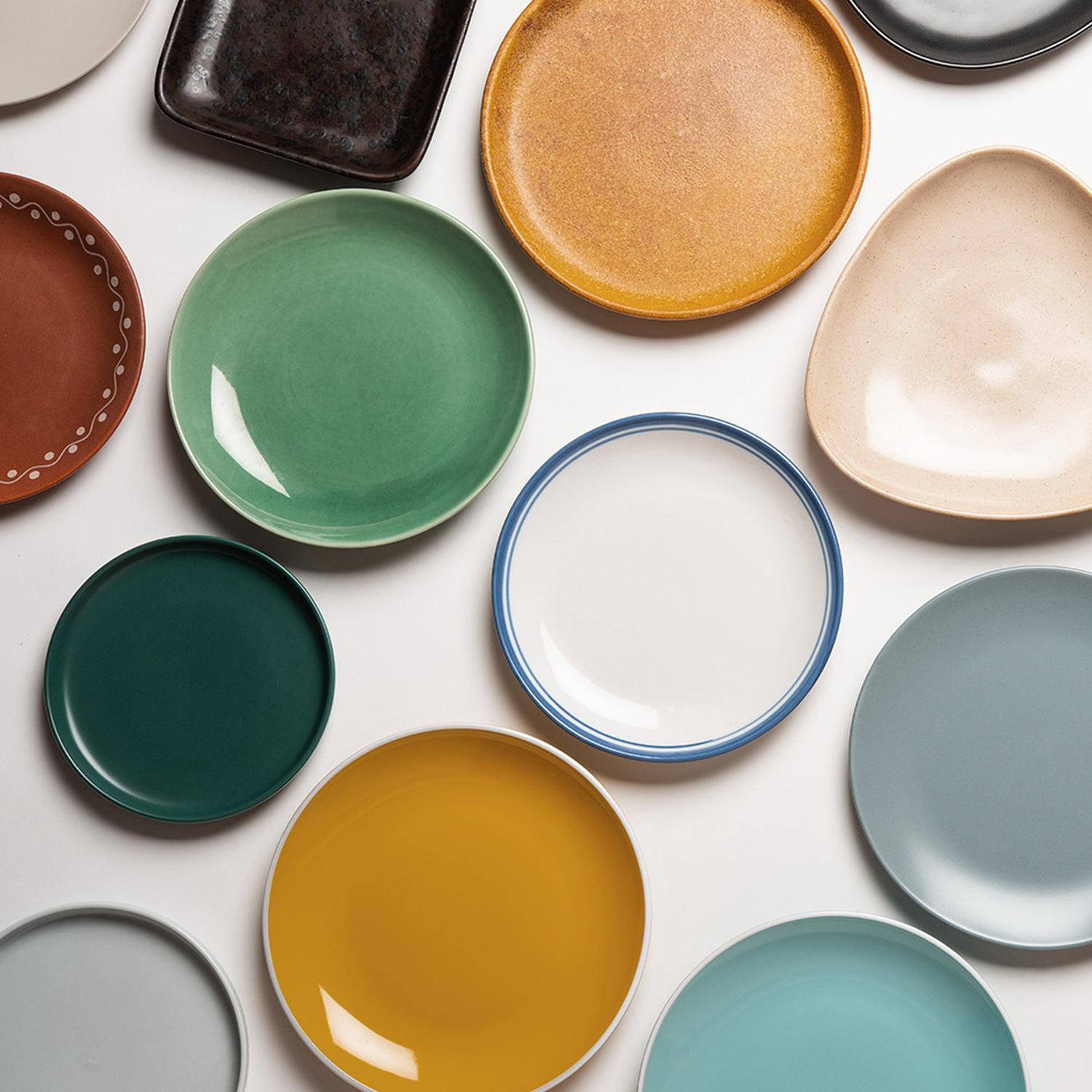 Materiale piatti