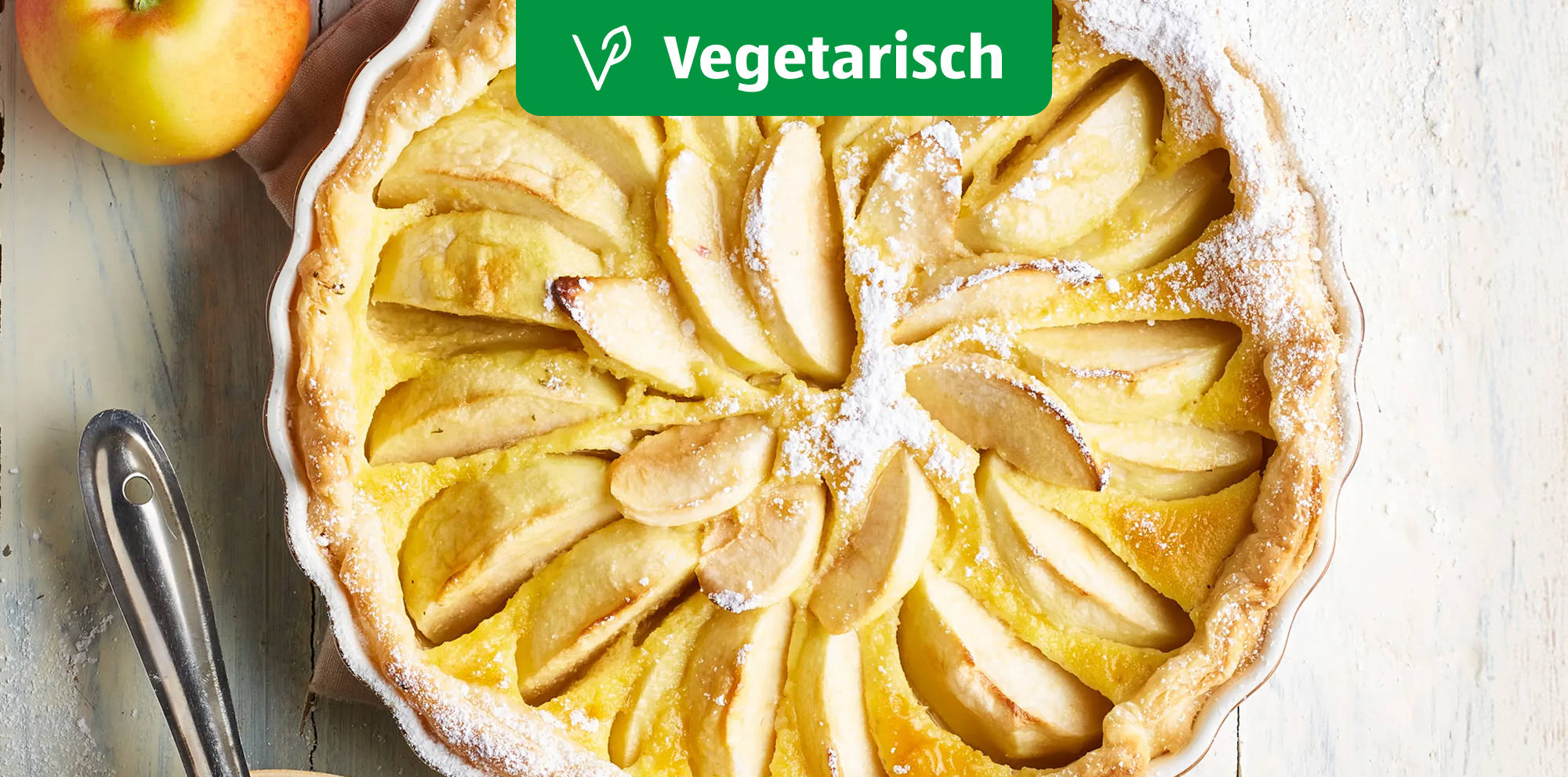 Hausgemachte Apfeltarte, als vegetarisch gekennzeichnet.