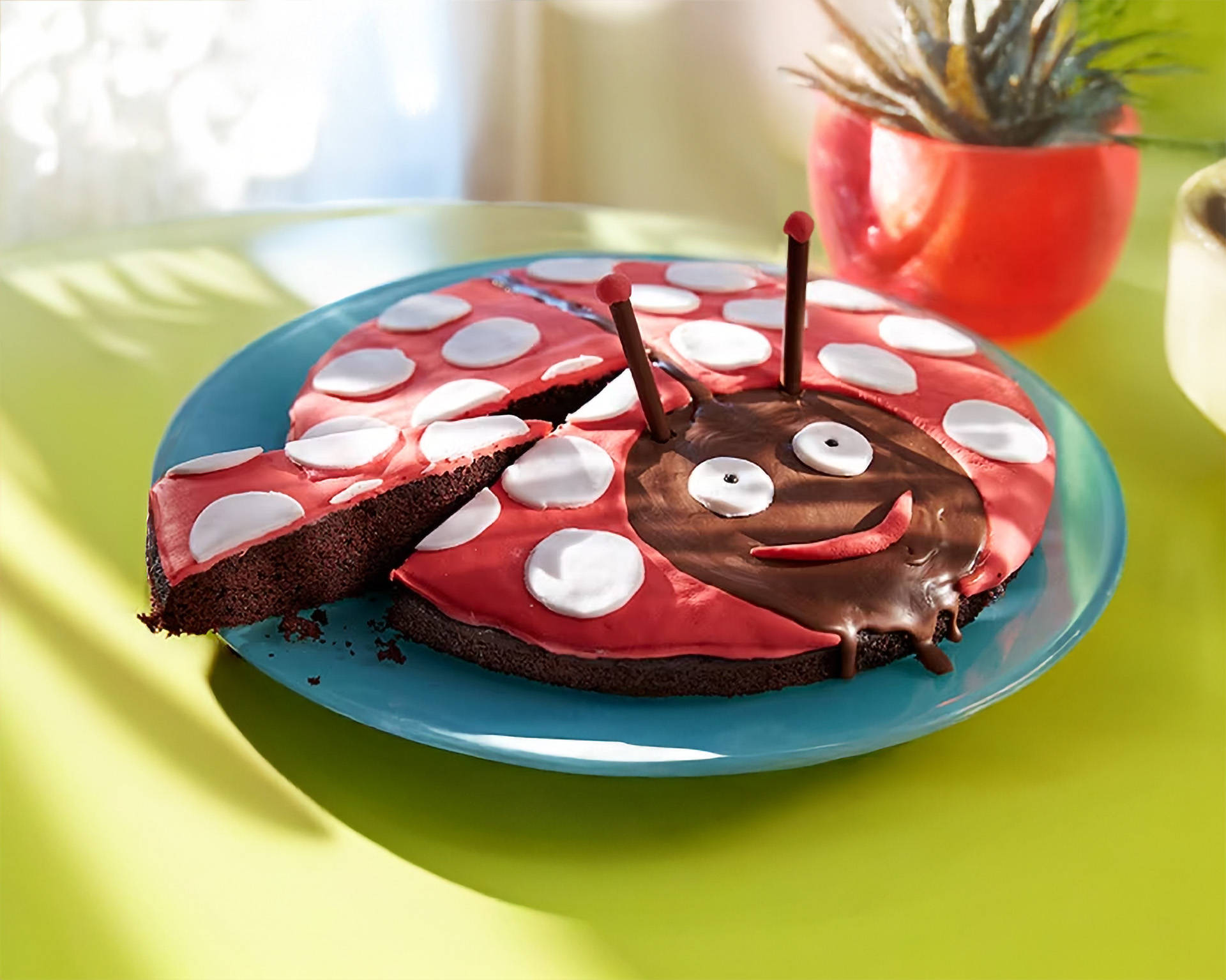 Serviervorschlag: Feiner Schoko-Marienkäfer