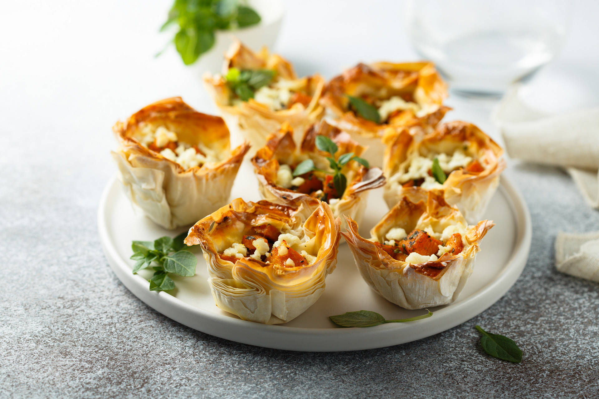 Serviervorschlag: Delikatessen-Körbchen