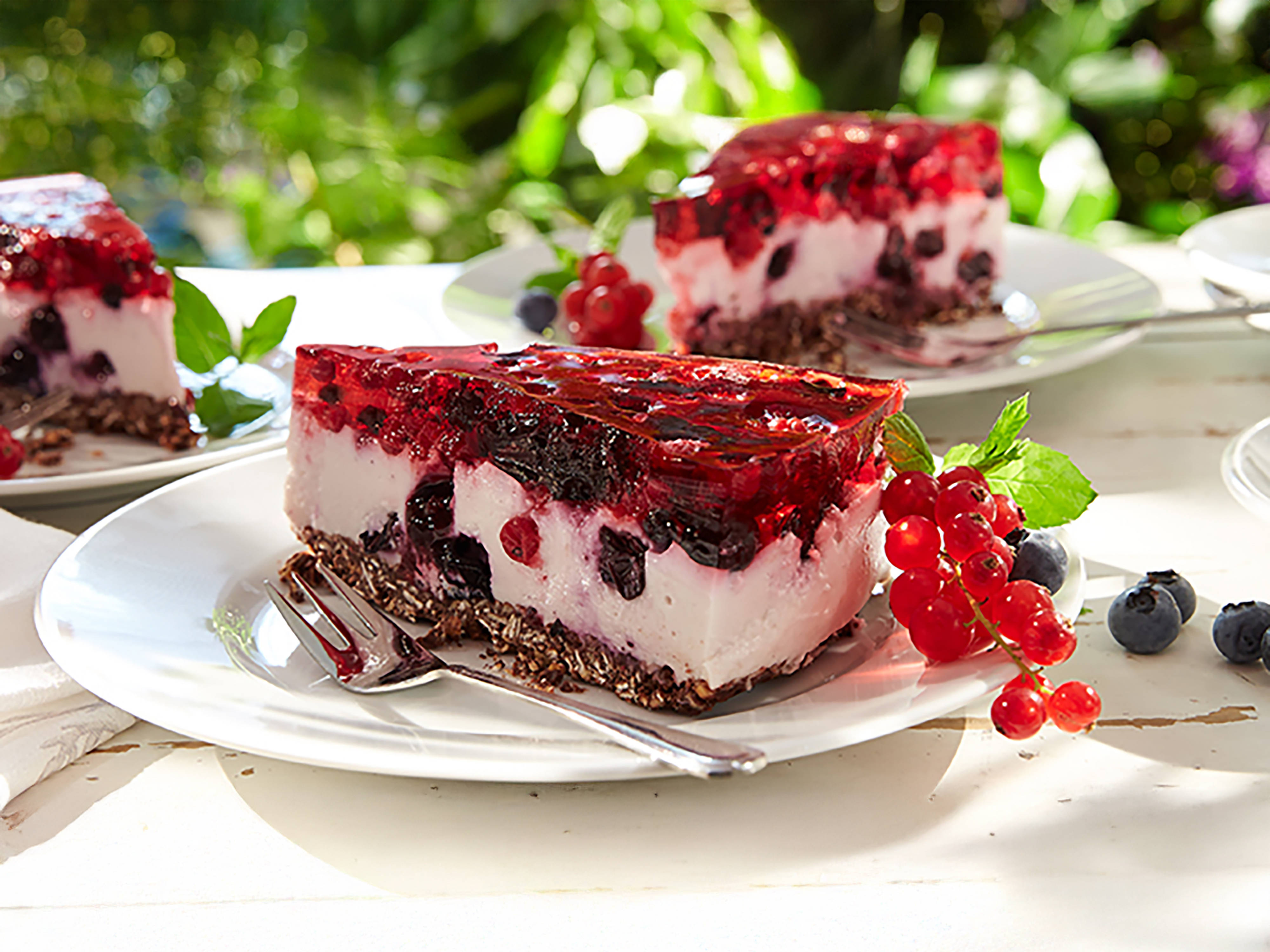 Serviervorschlag: Beeren-Torte ohne Backen
