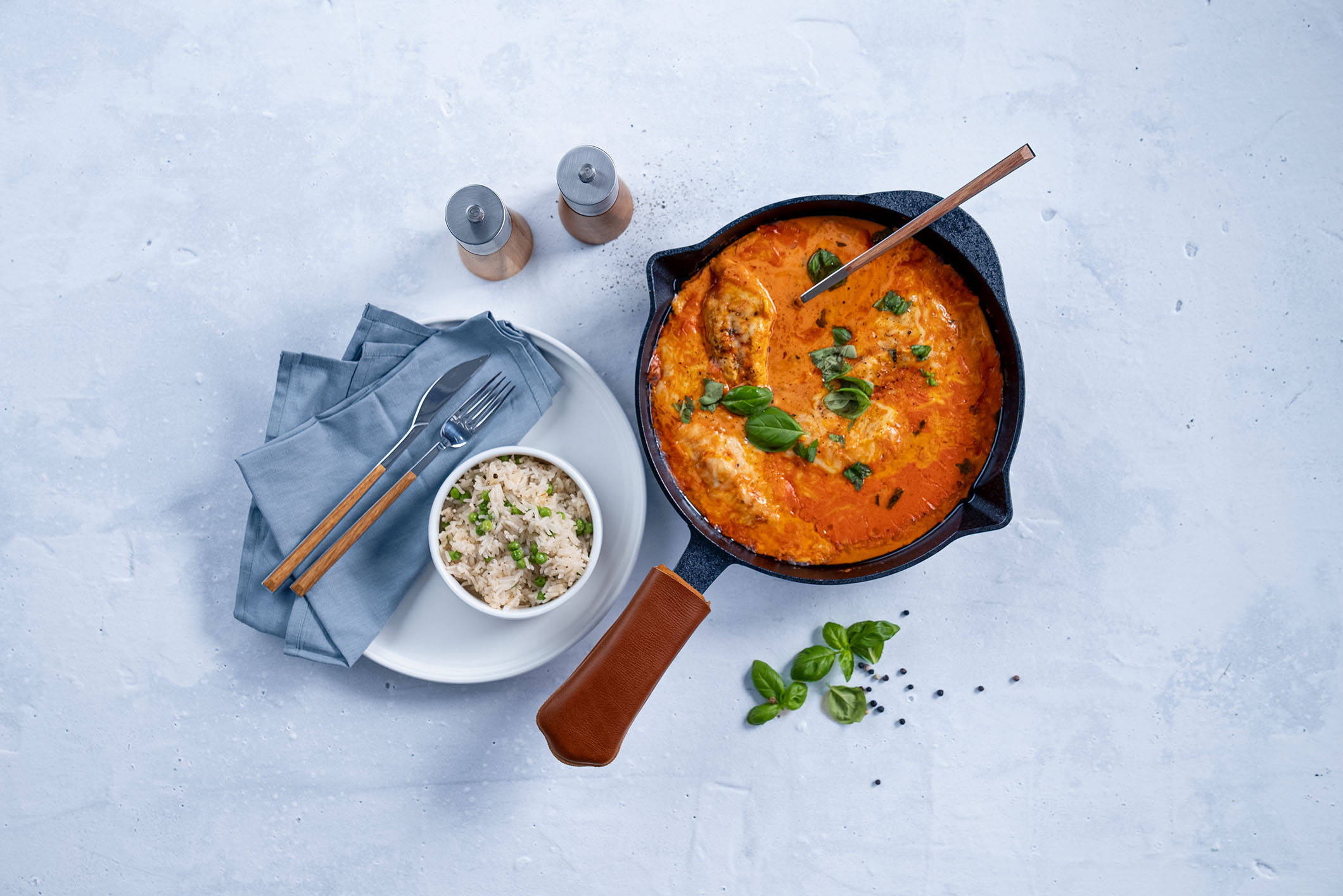 Hähnchen-Ofenschale Kräuter mit Erbsenreis