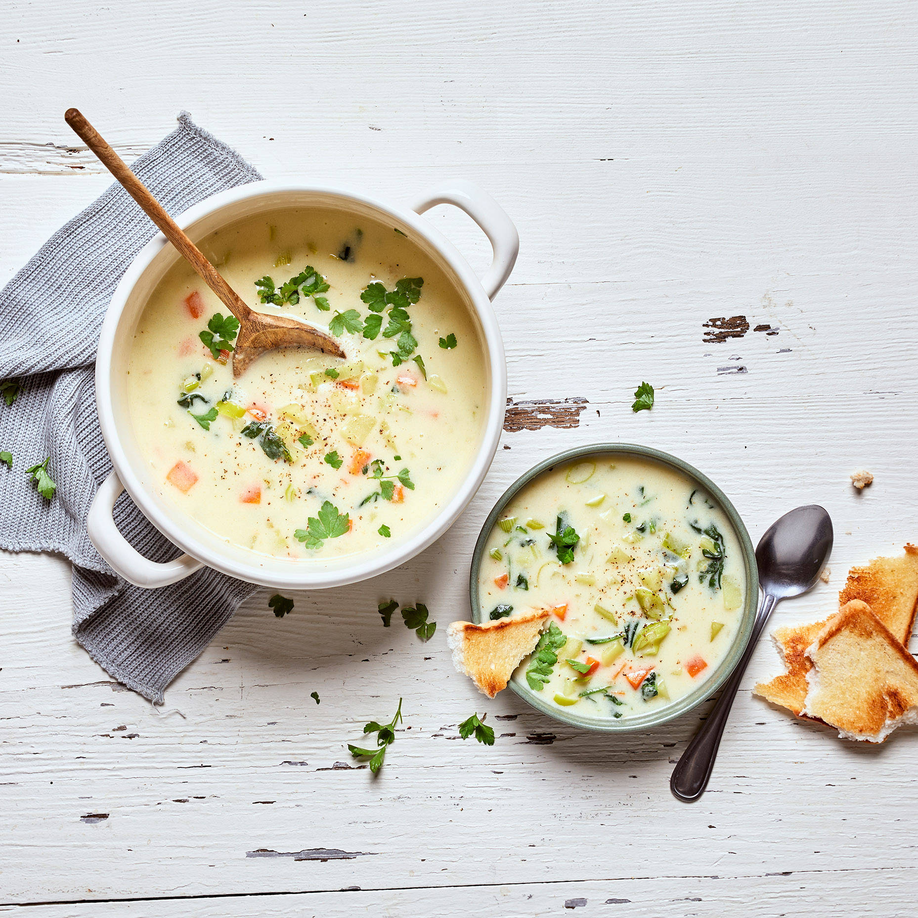 Schweizer Hüttensuppe.