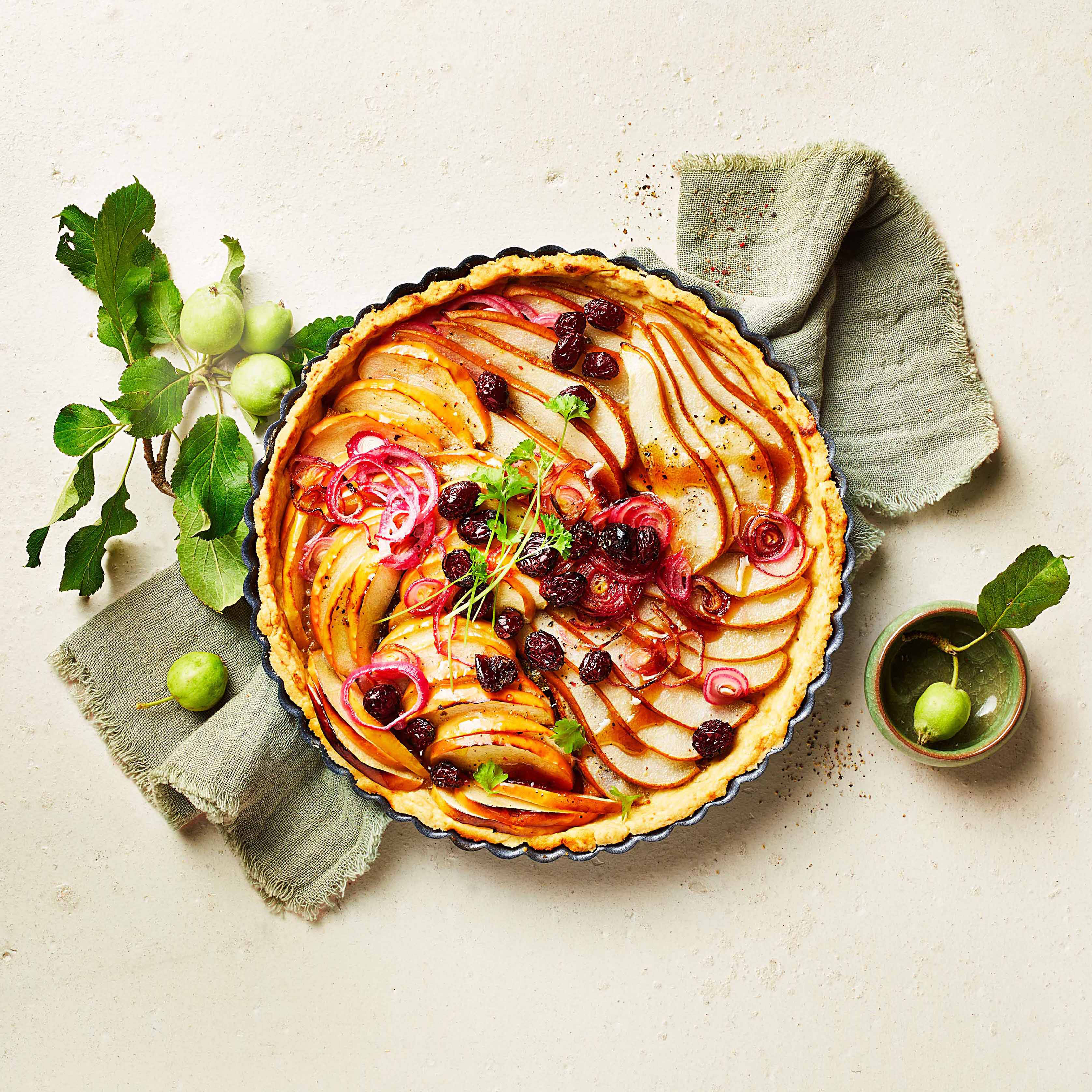 Herzhafte Tarte mit Äpfeln und Birnen