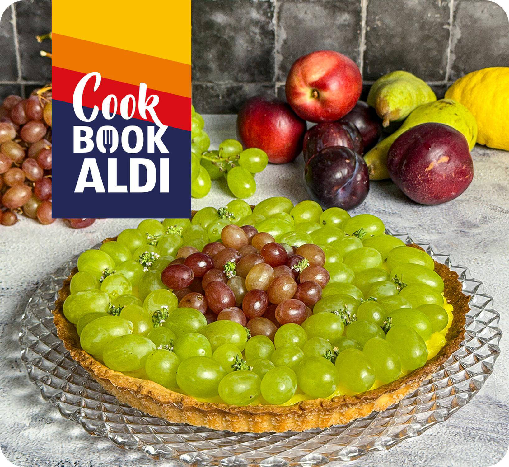 Crostata con uva e crema allo yogurt