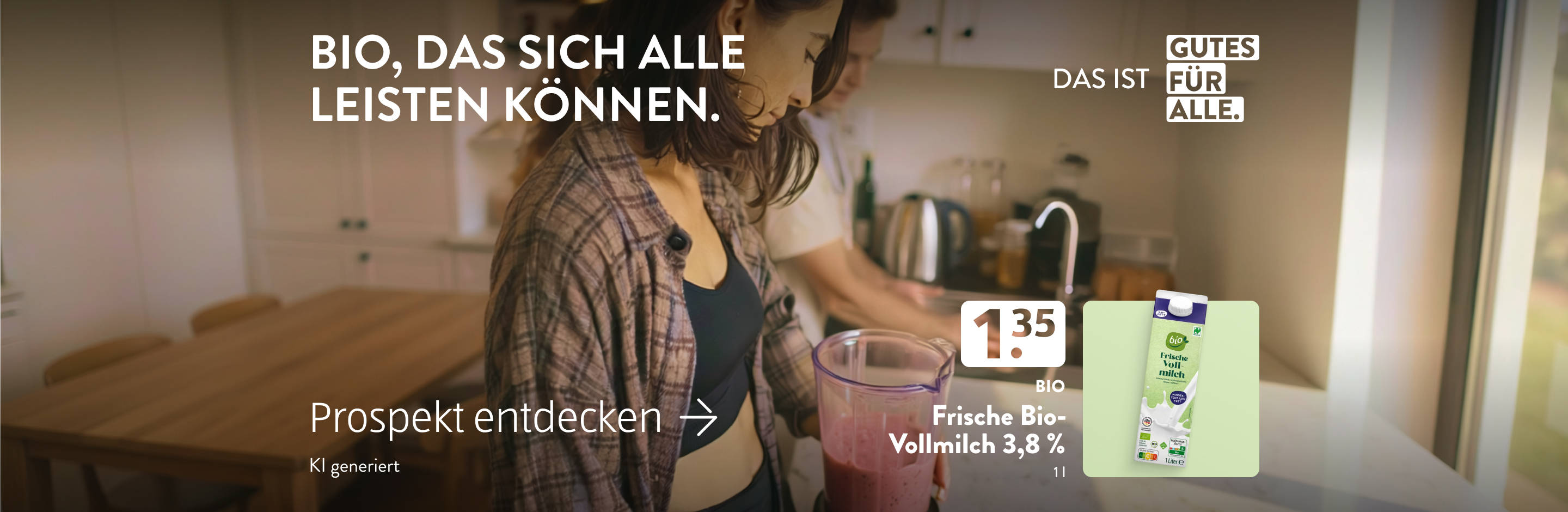 Frau bereitet Smoothie mit Bio‑Milch in der Küche zu.