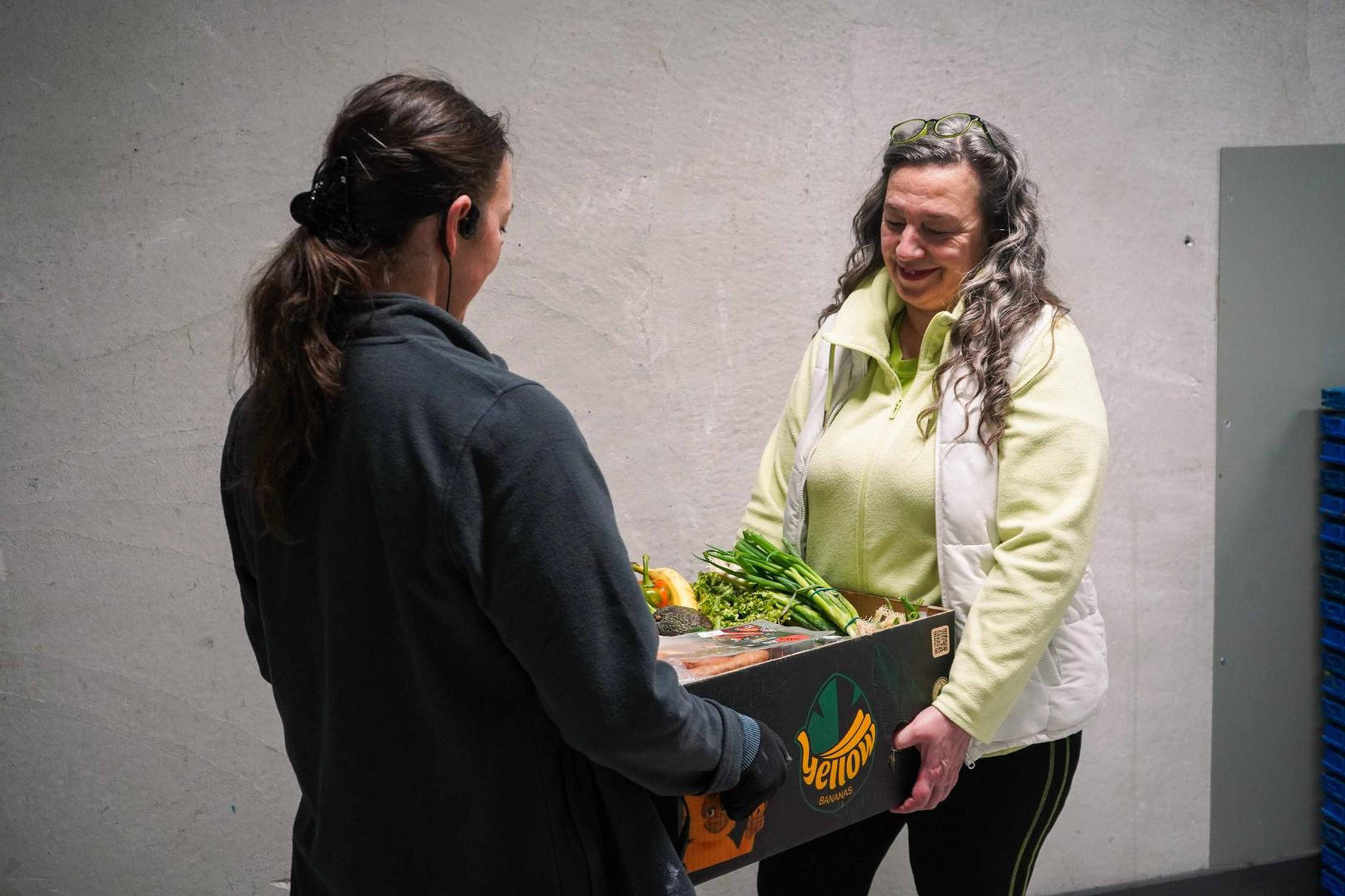 Vse trgovine HOFER predajajo donirano hrano za pomoči potrebne