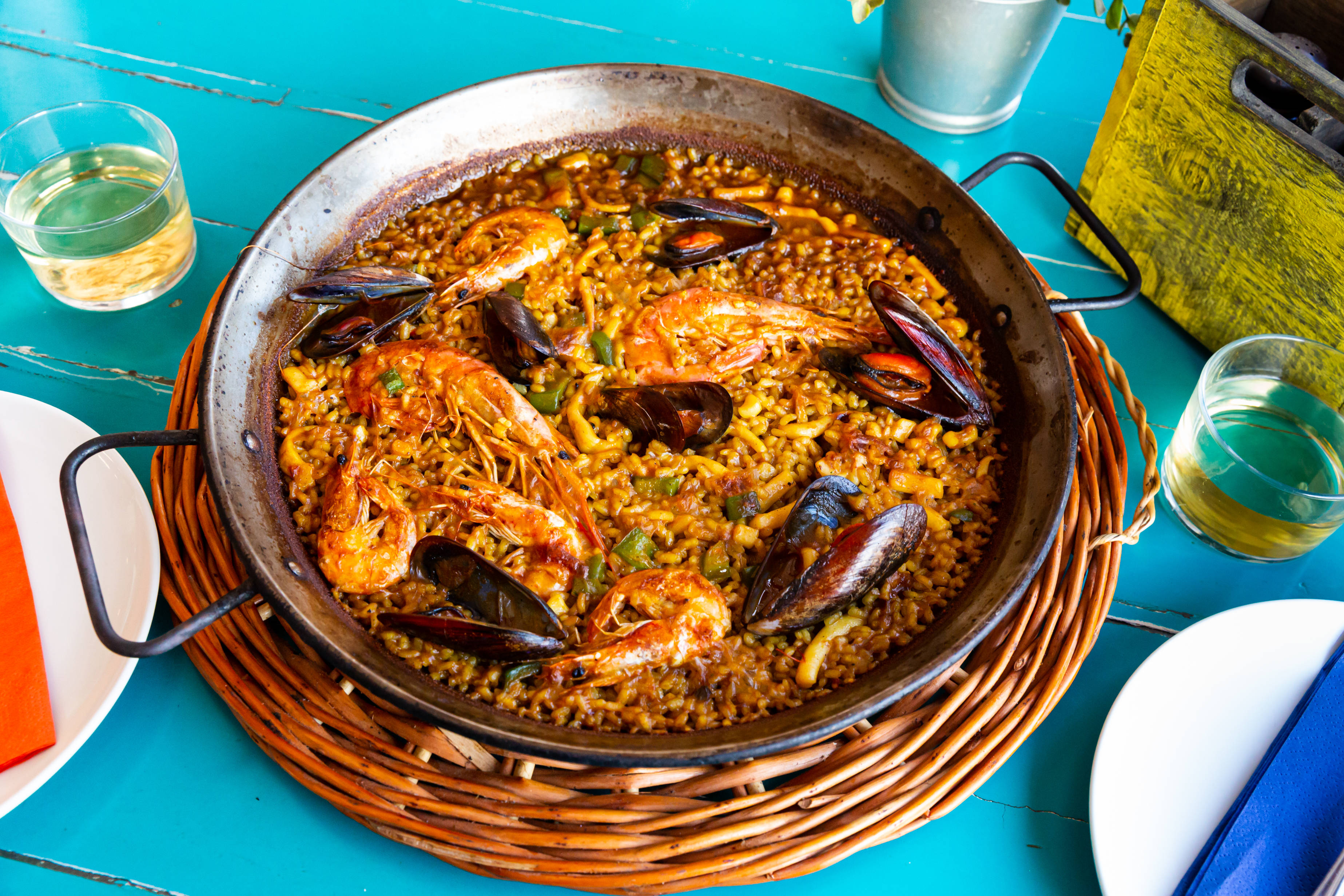 Paella mit Meeresfrüchten.