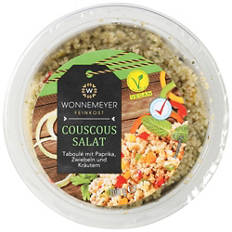 Orientalischer Salat, Paprika, Zwiebeln und Kräuter
