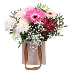 Strauß in Geschenktasche