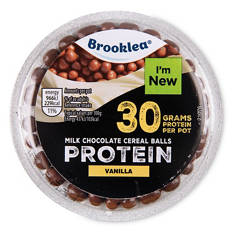 Vanilla Flavoured Protein Yogurt with Milk Chocolate Balls